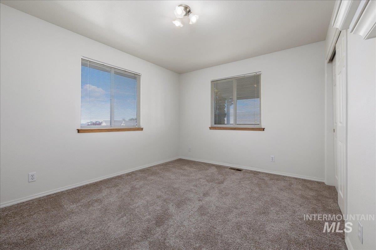 property viewer photo 30