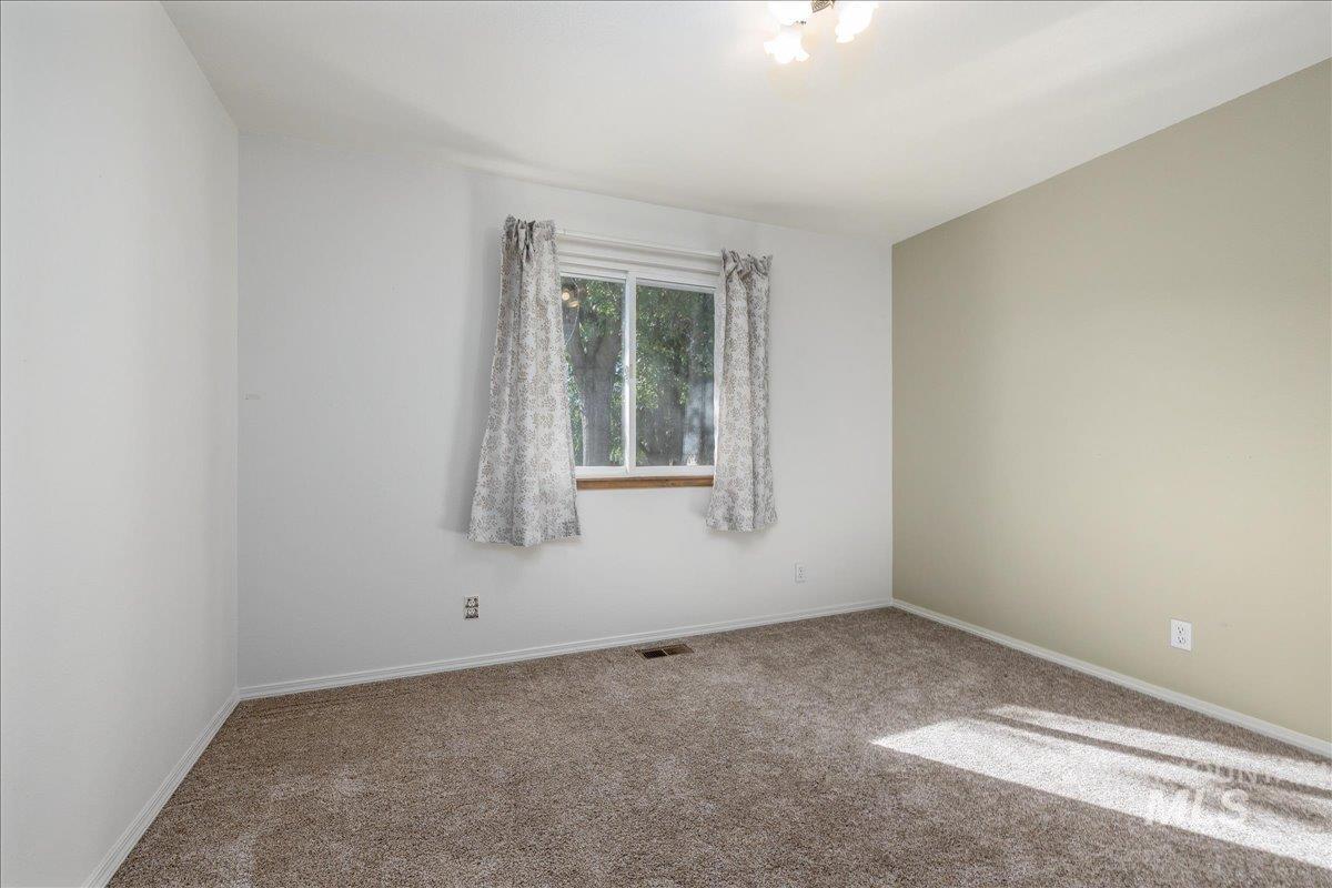 property viewer photo 32