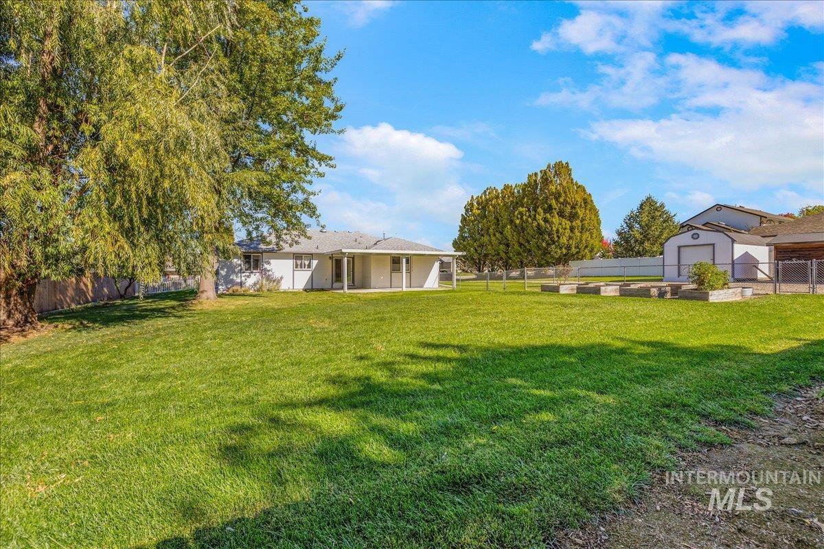 property viewer photo 35
