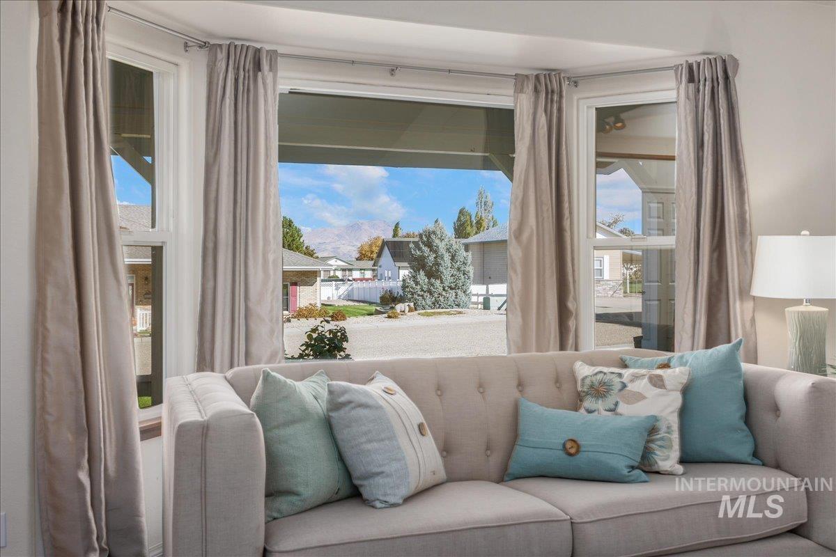 property viewer photo 8