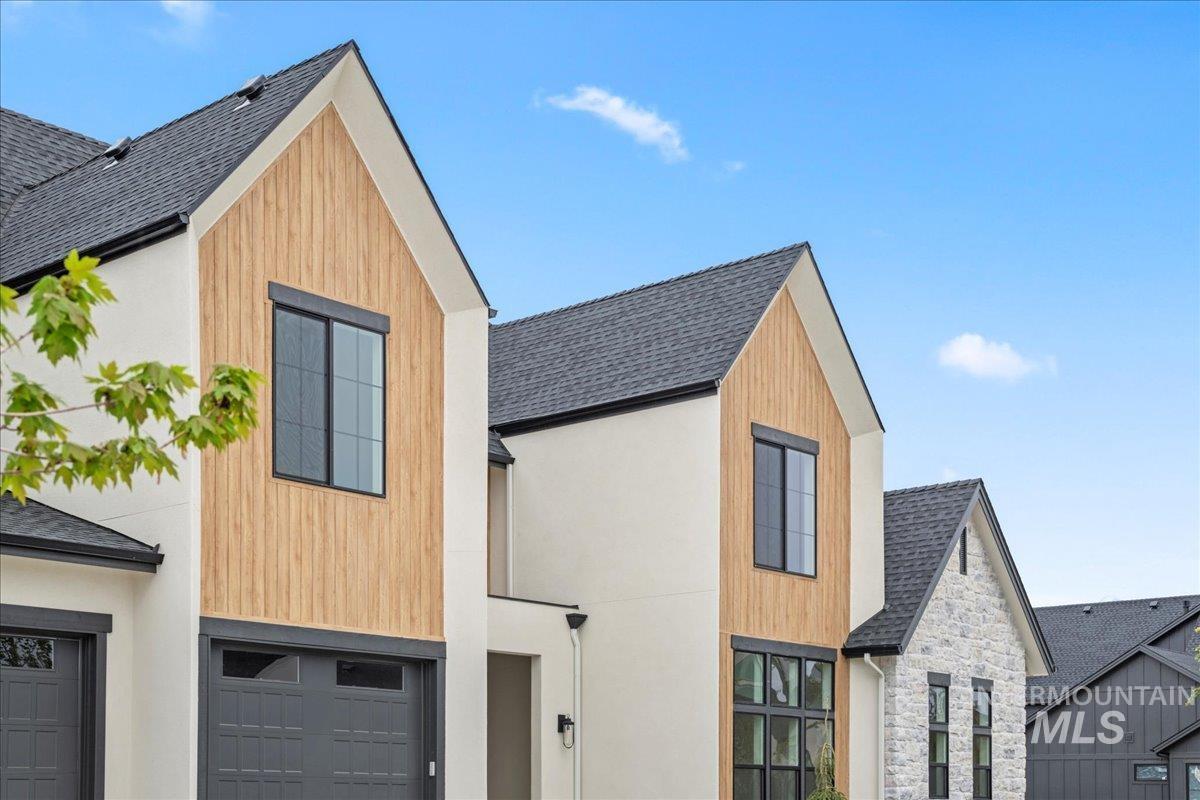 property viewer photo 2