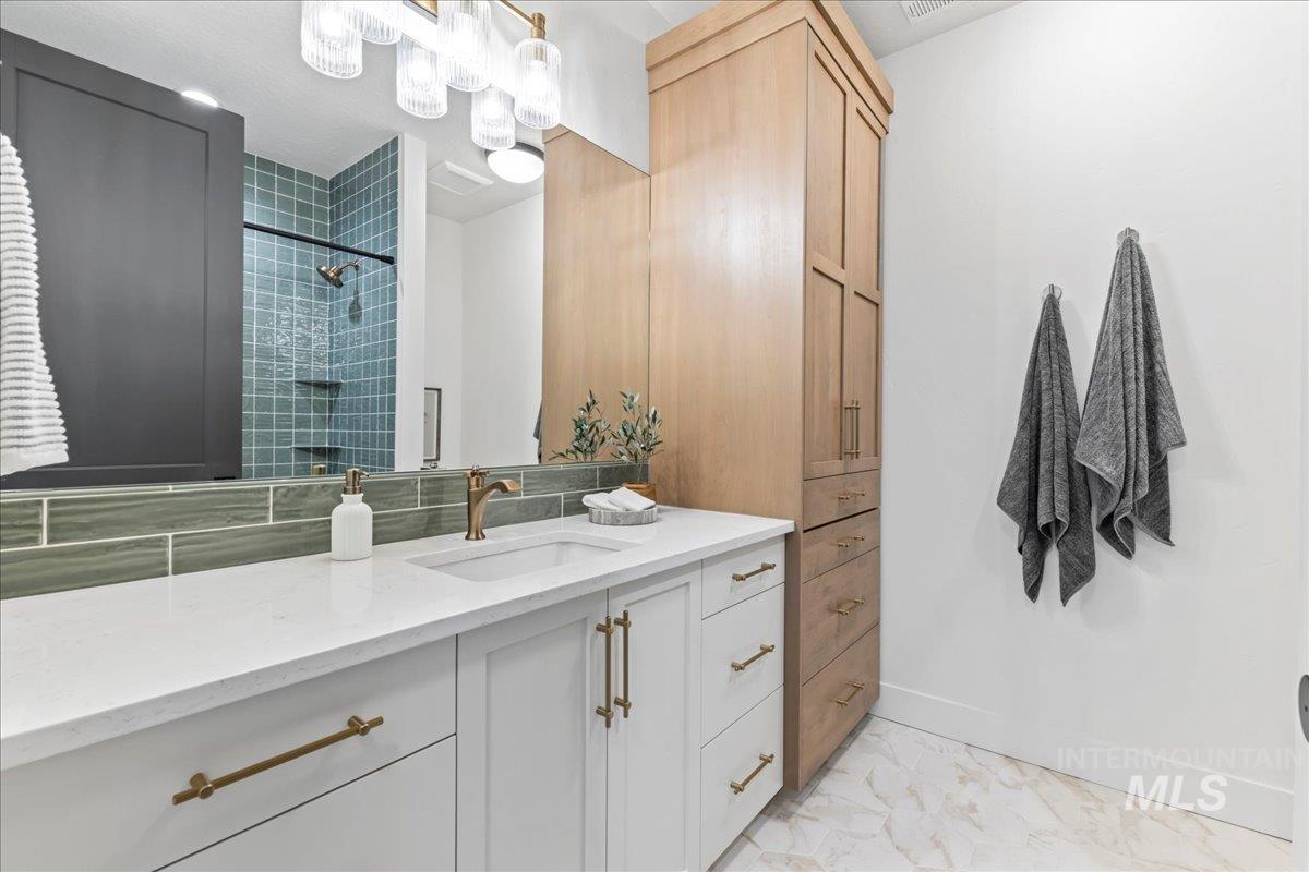 property viewer photo 41