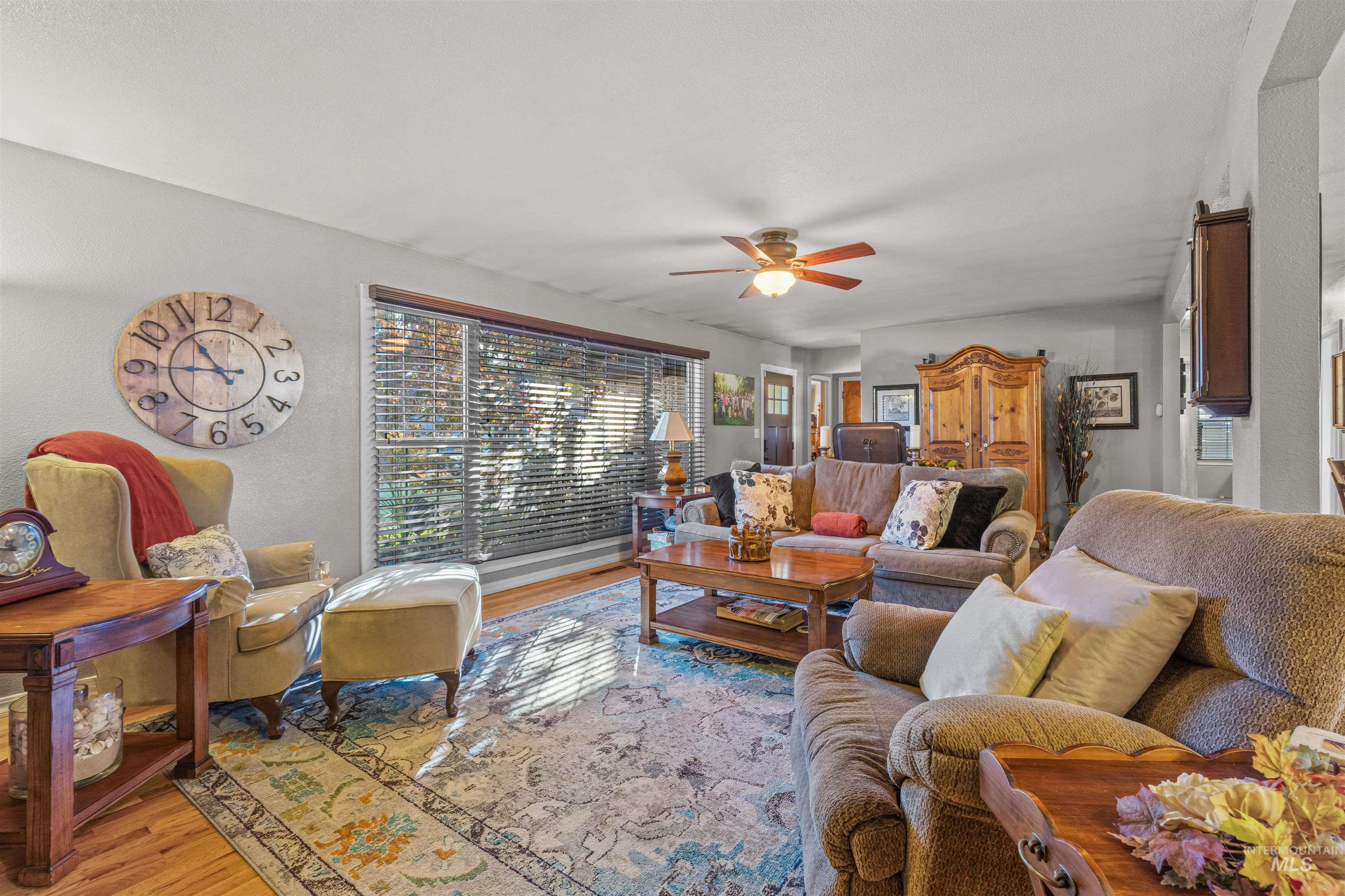 property viewer photo 11
