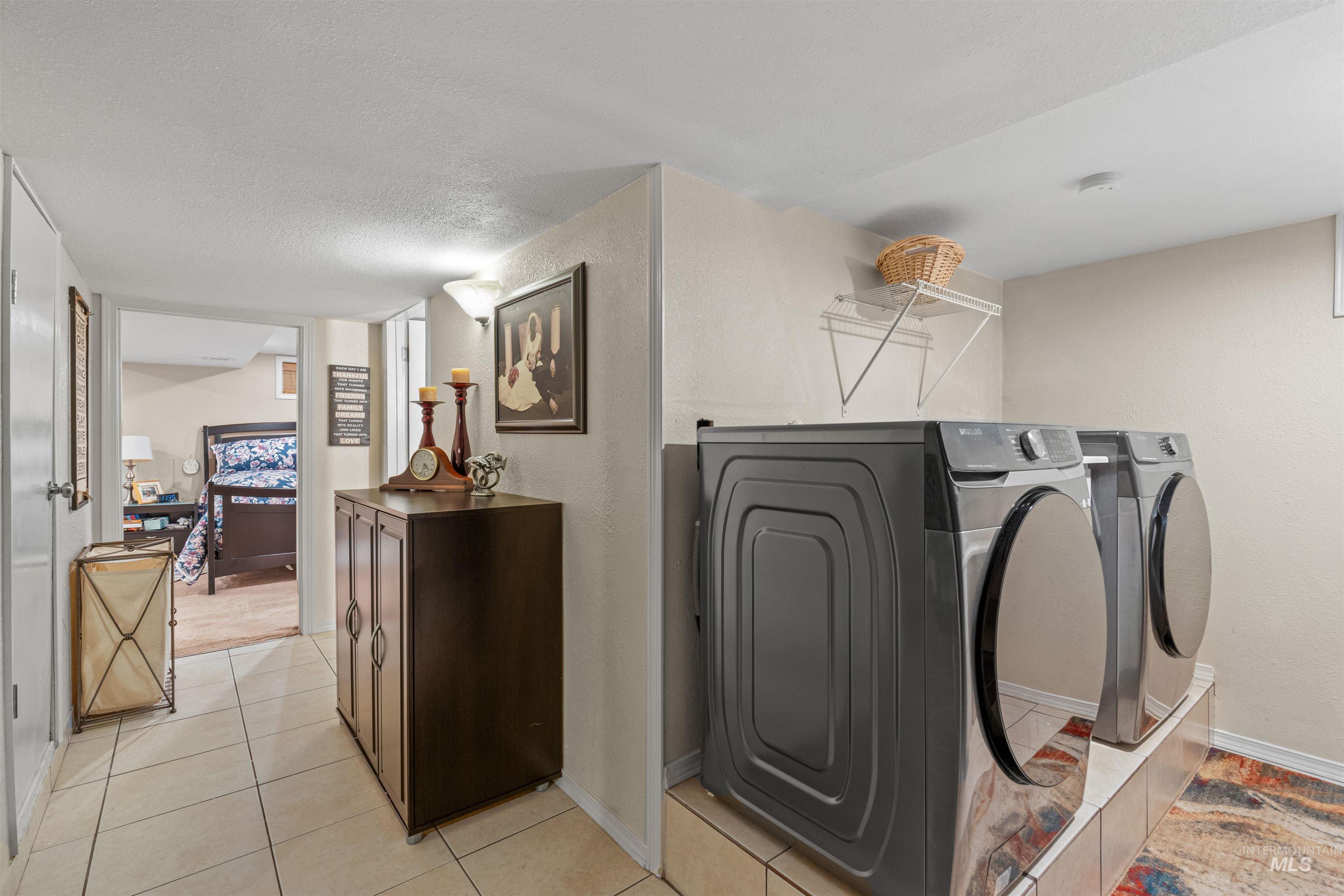 property viewer photo 22