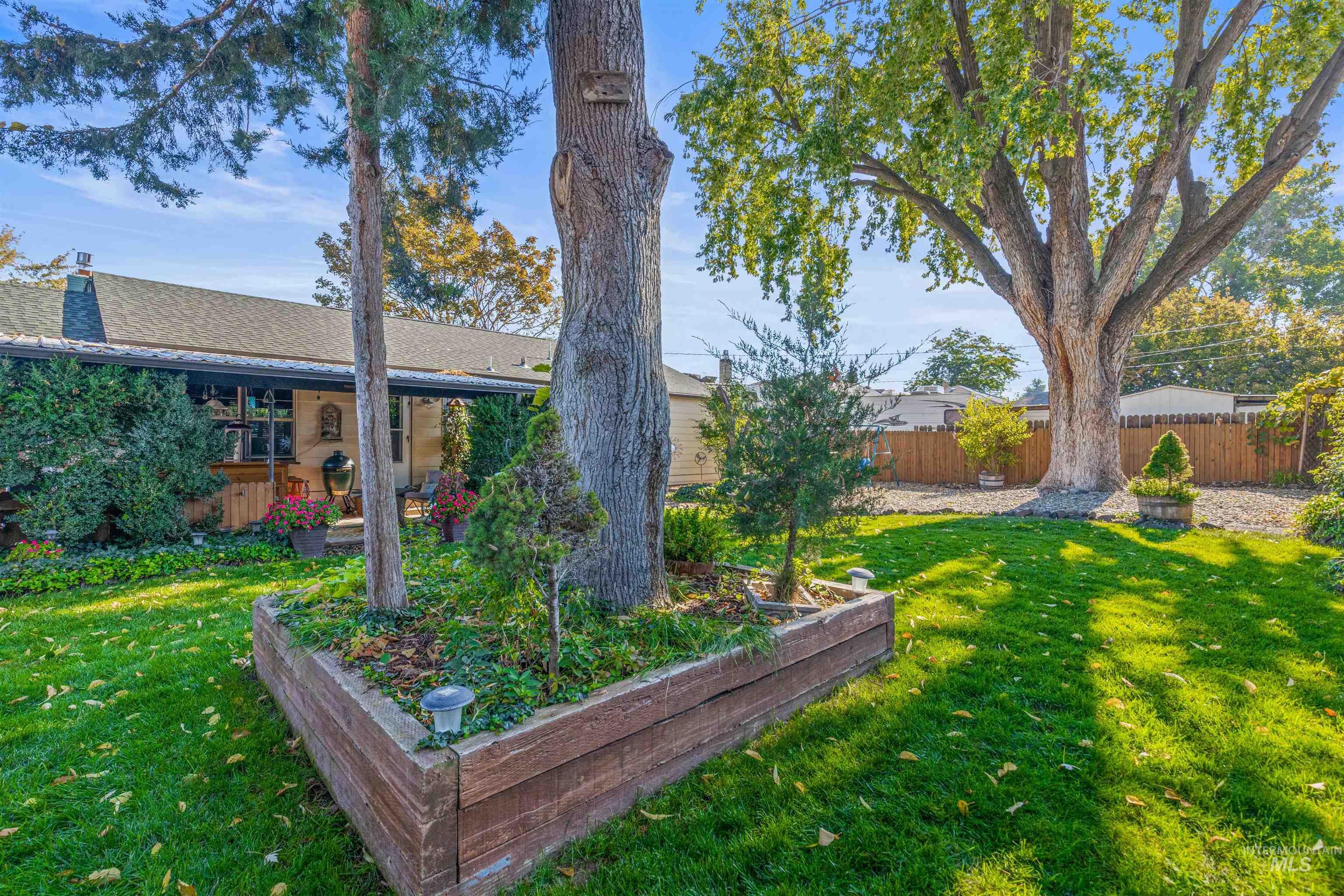 property viewer photo 24