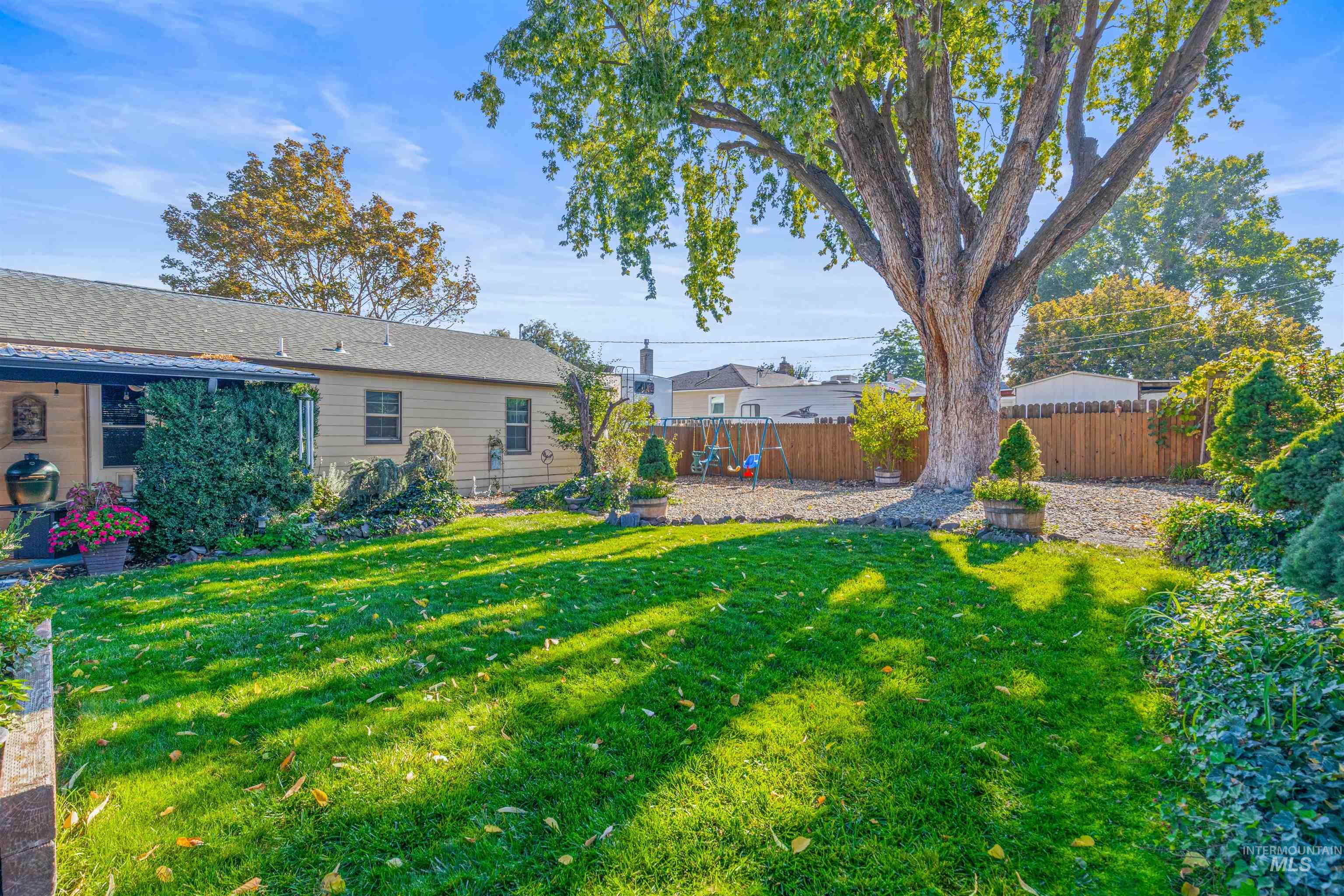 property viewer photo 26
