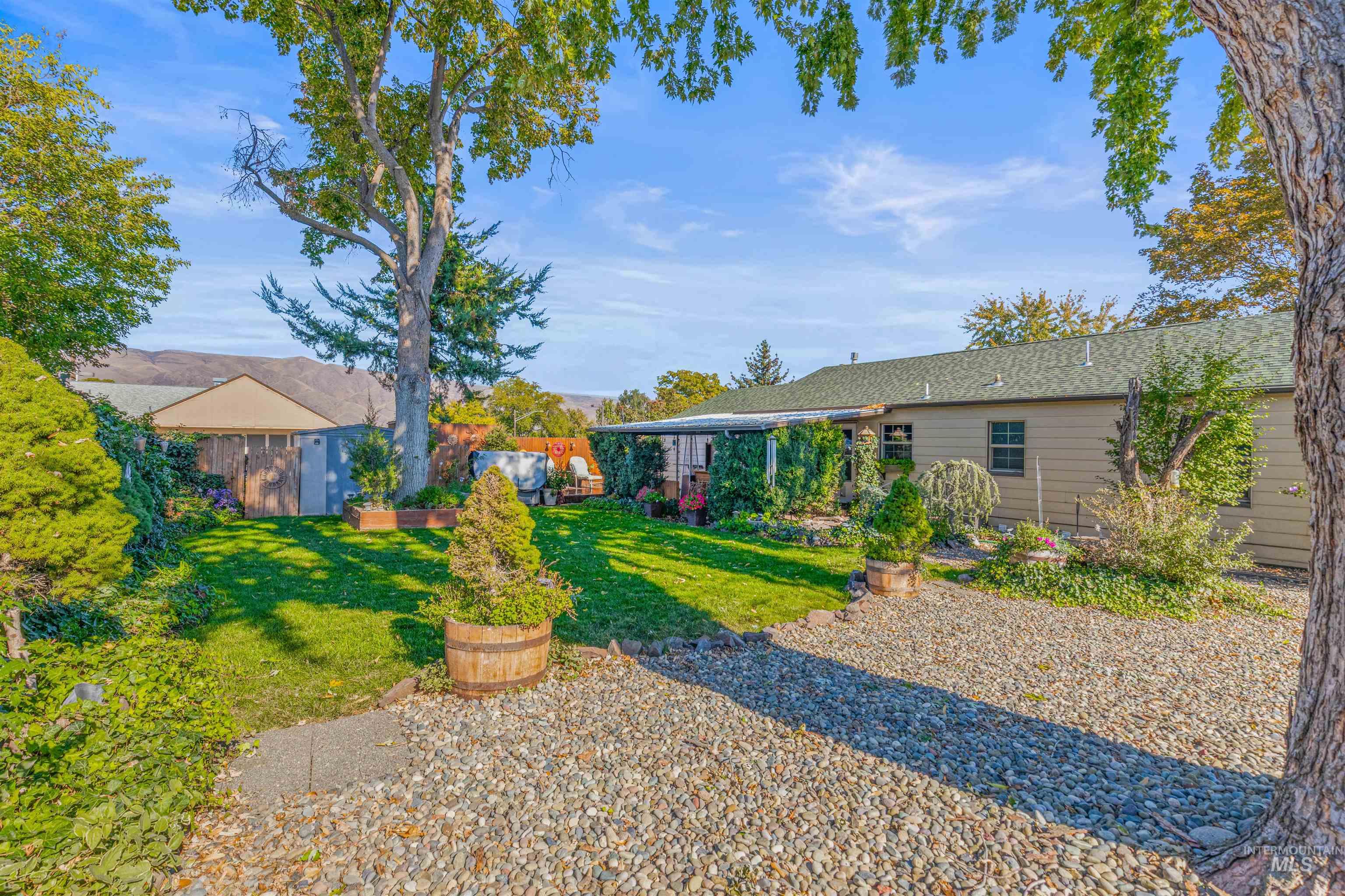 property viewer photo 38