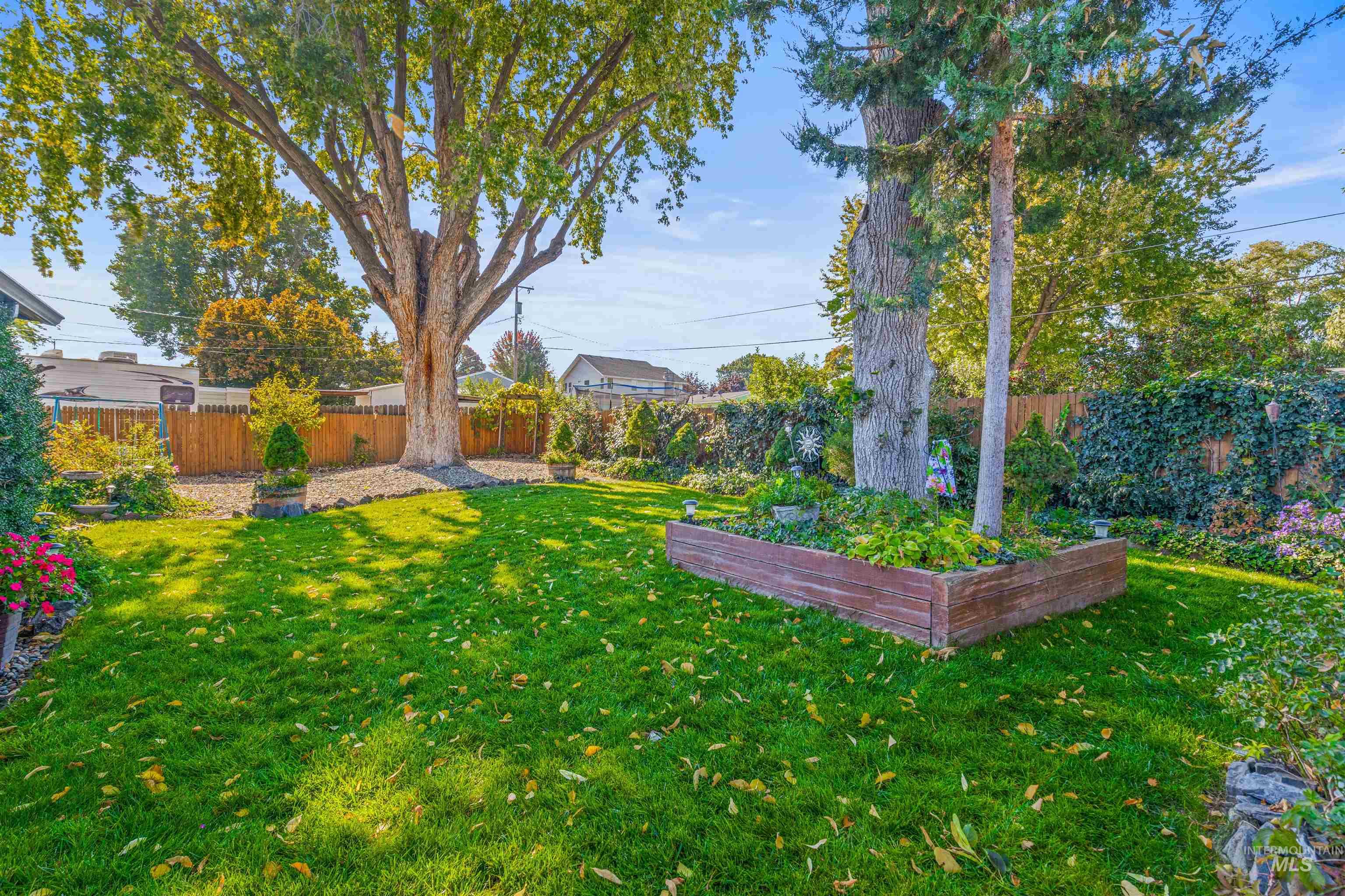 property viewer photo 7