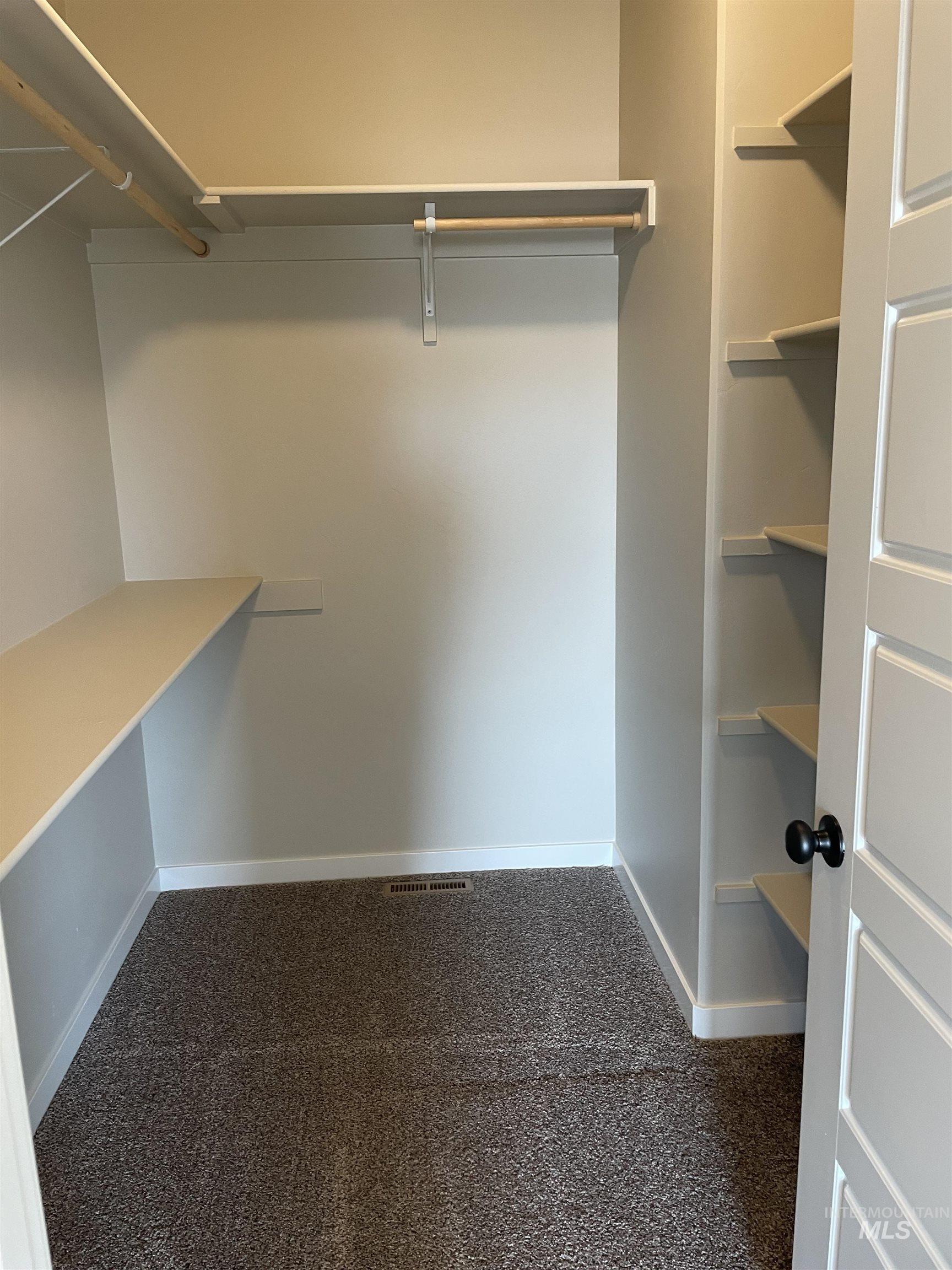 property viewer photo 13