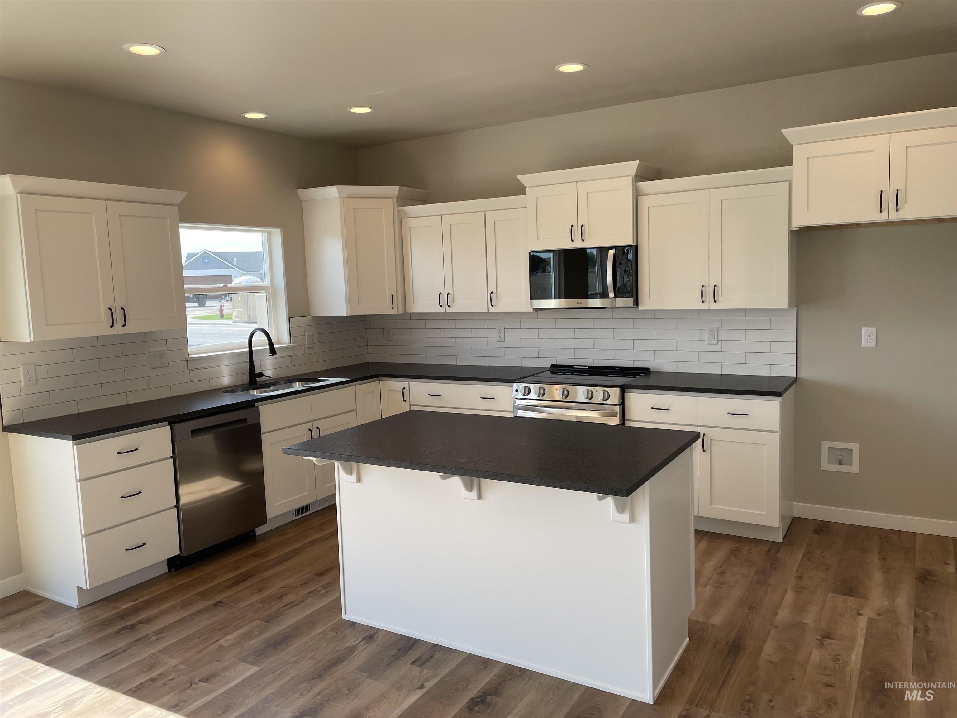 property viewer photo 2