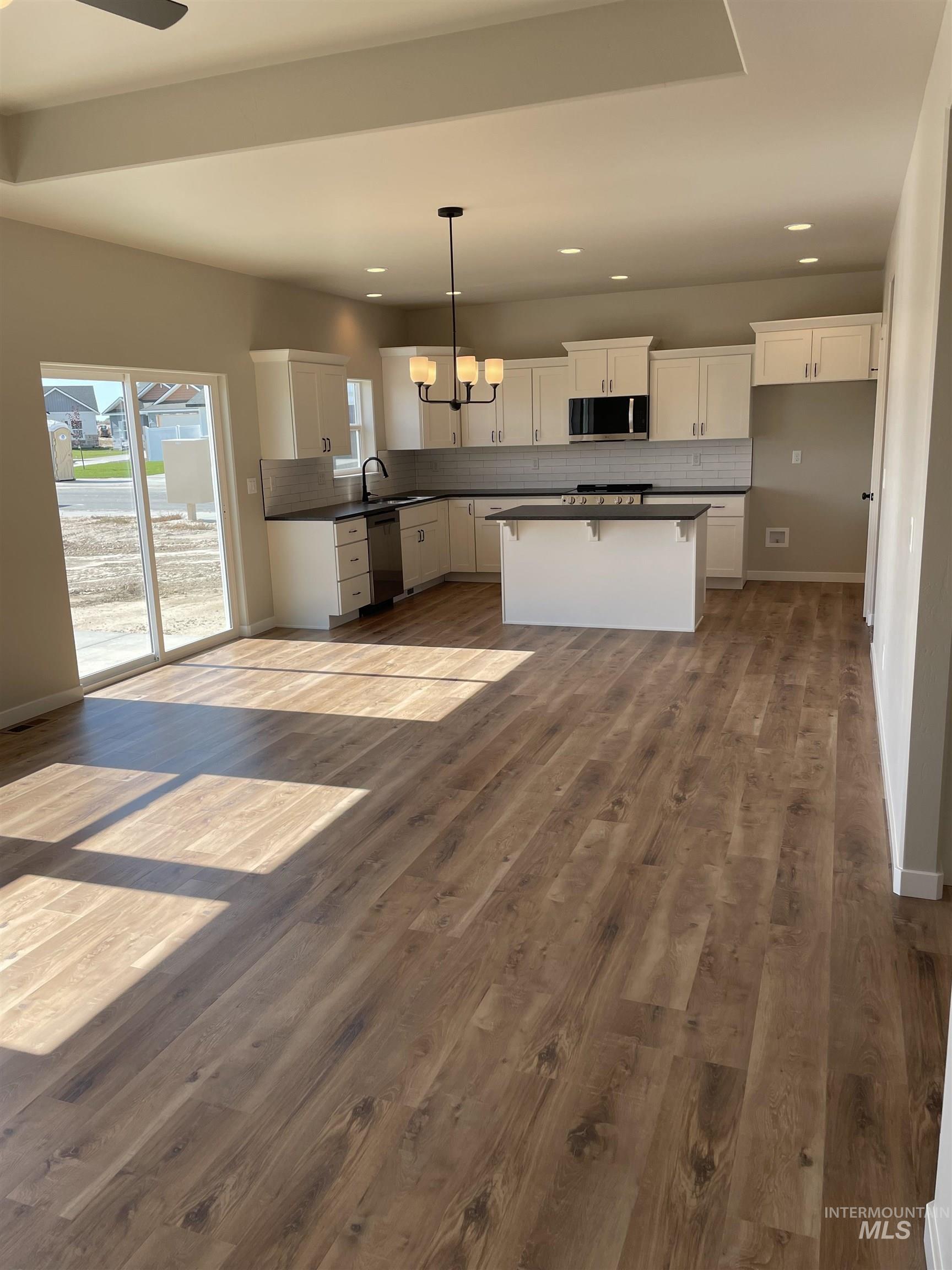 property viewer photo 4