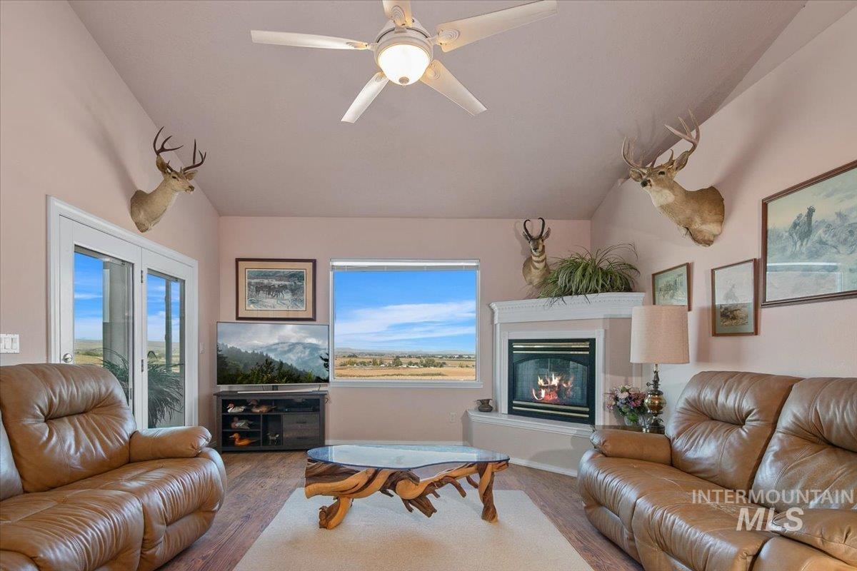 property viewer photo 11