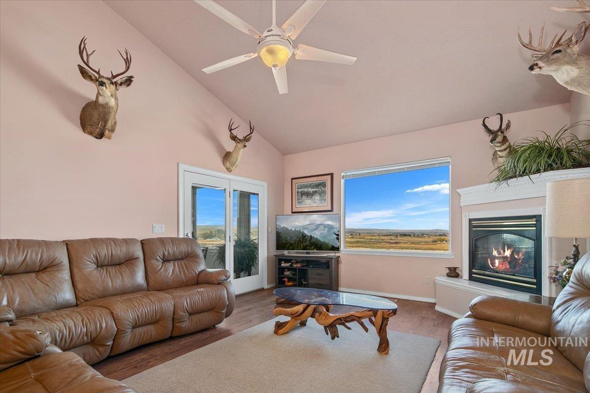 property viewer photo 12