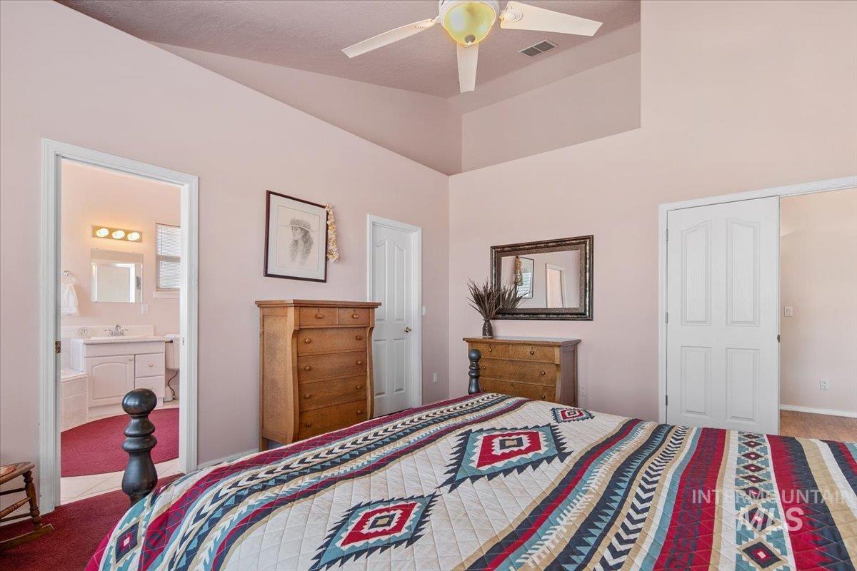 property viewer photo 15