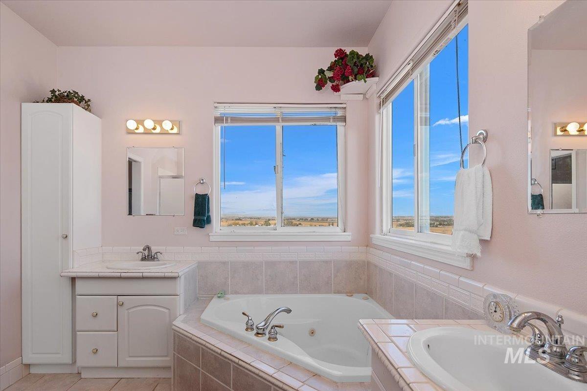 property viewer photo 16