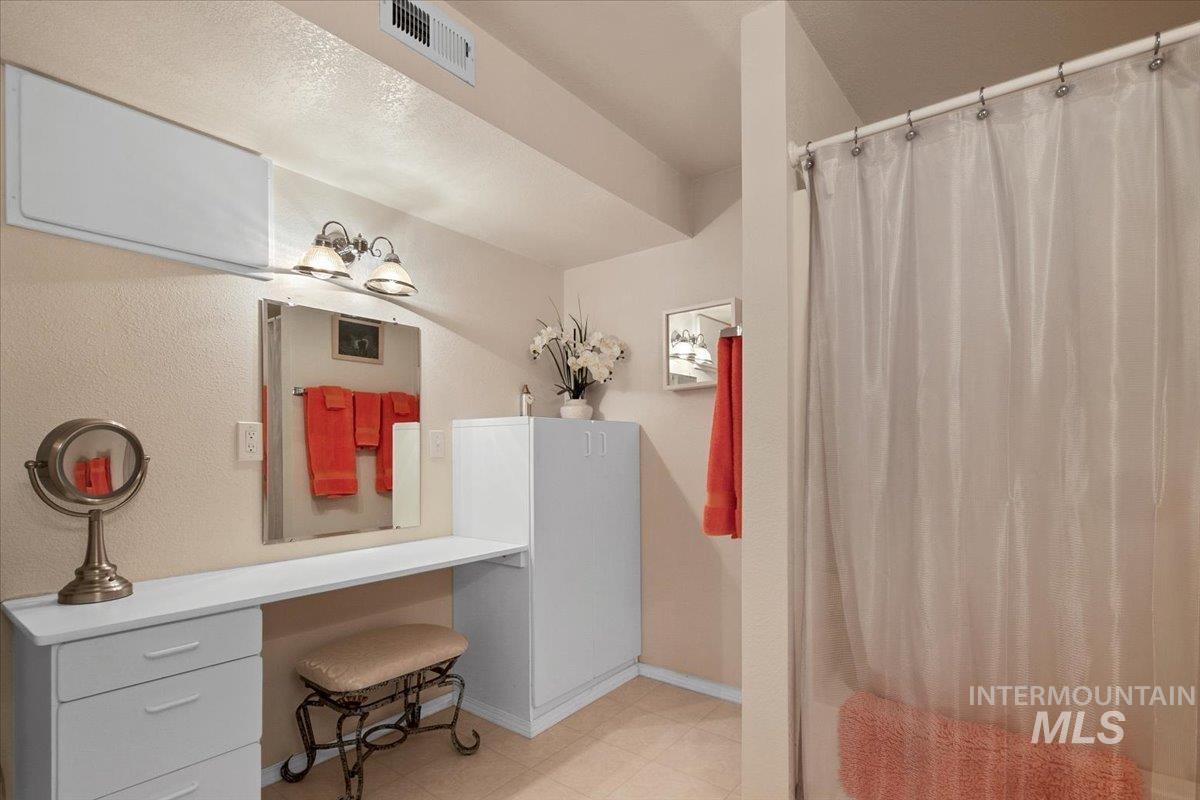 property viewer photo 24