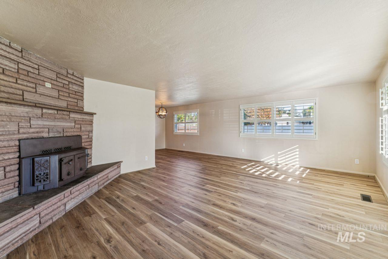 property viewer photo 4