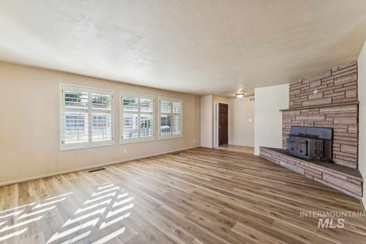 property viewer photo 5