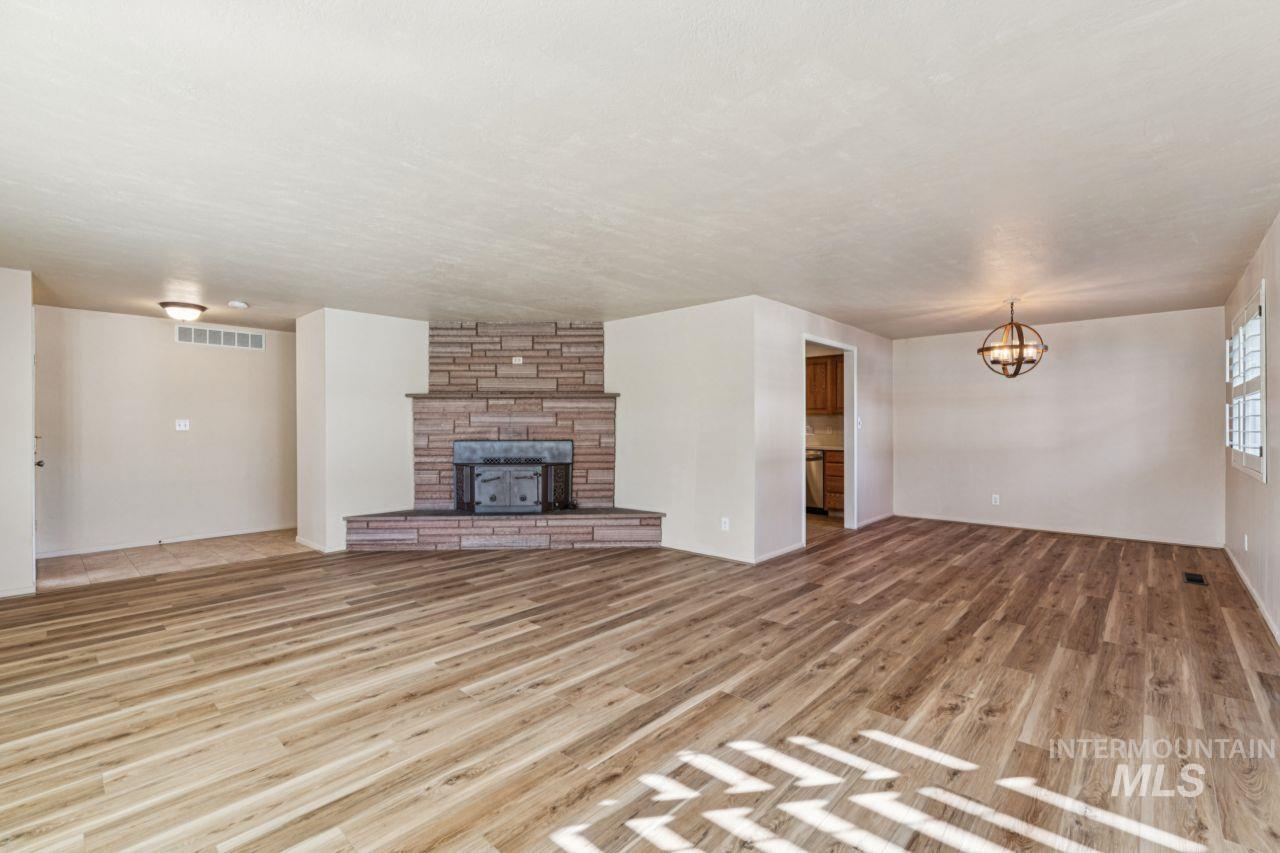 property viewer photo 6
