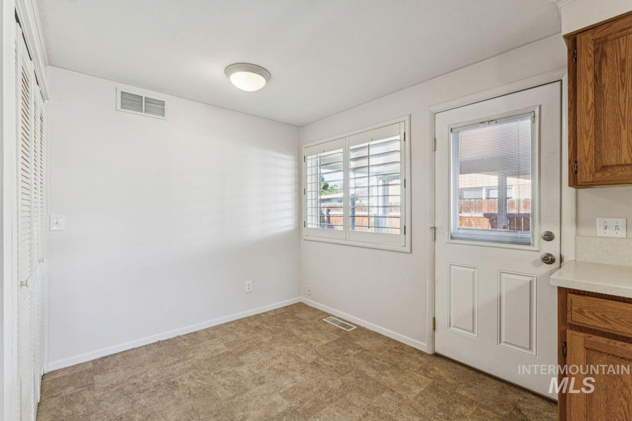property viewer photo 7