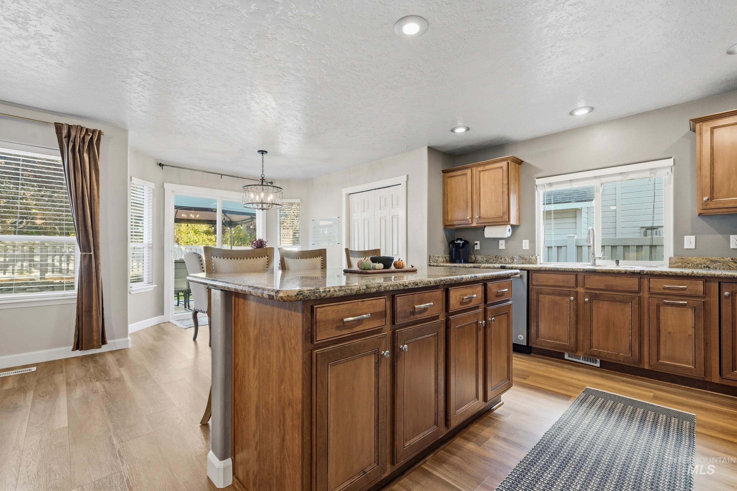 property viewer photo 13