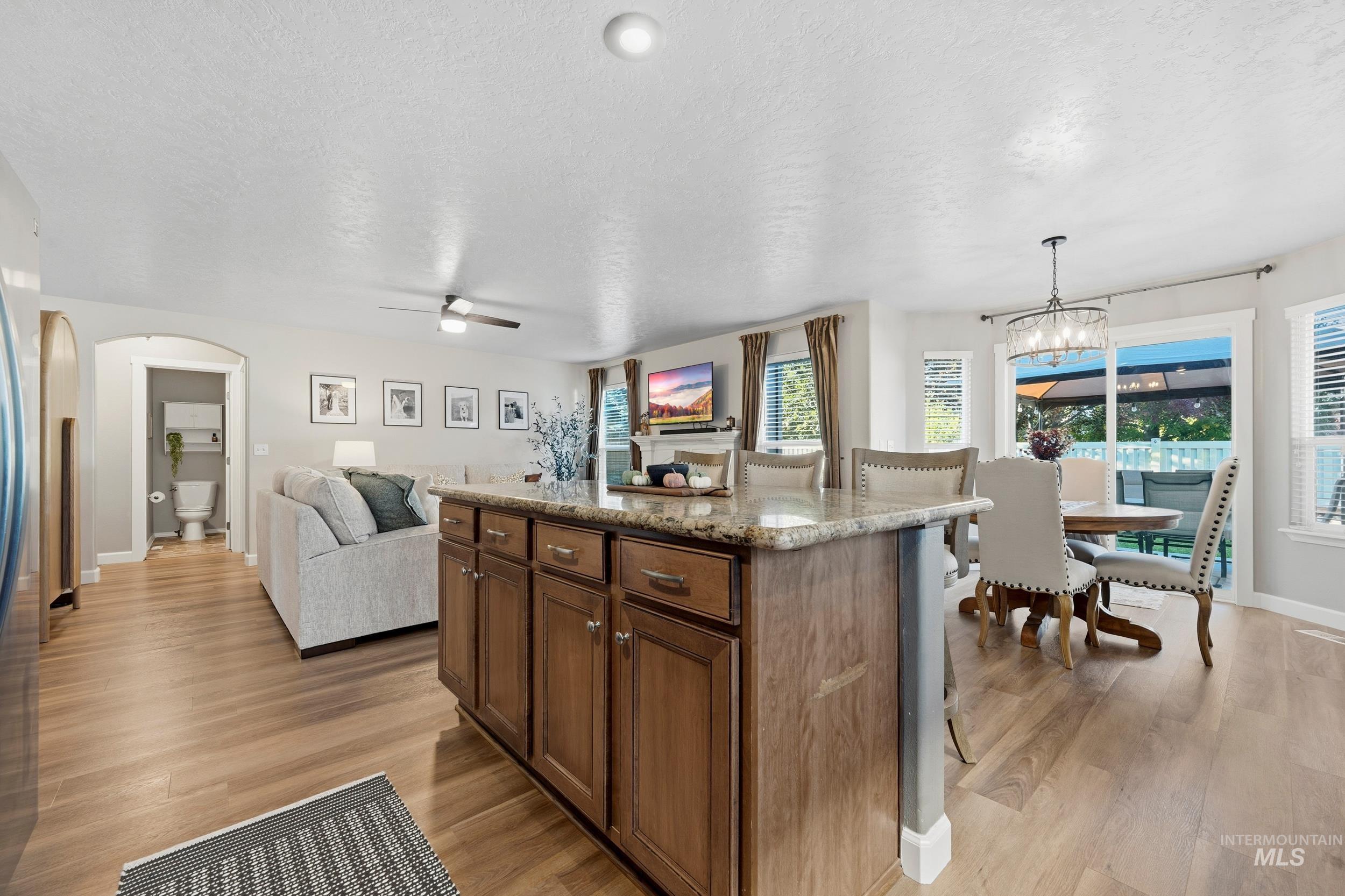 property viewer photo 16