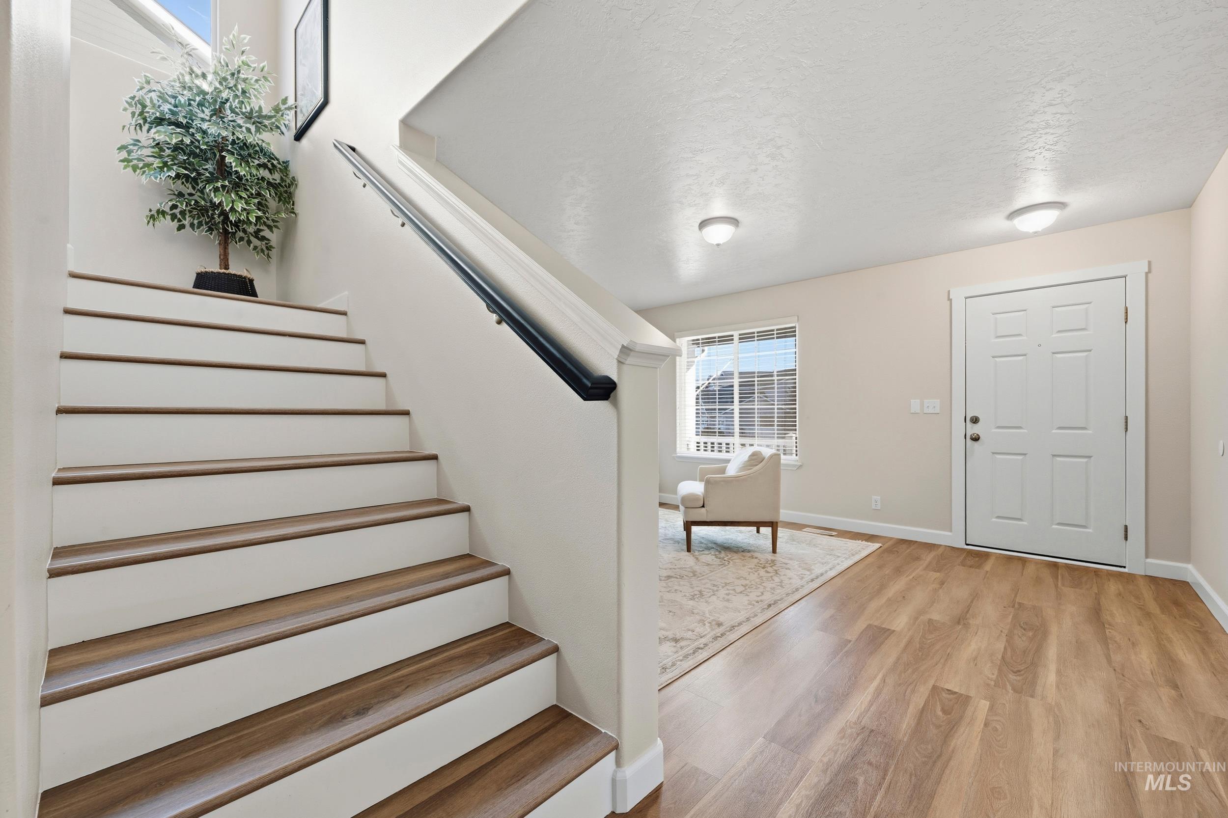 property viewer photo 20