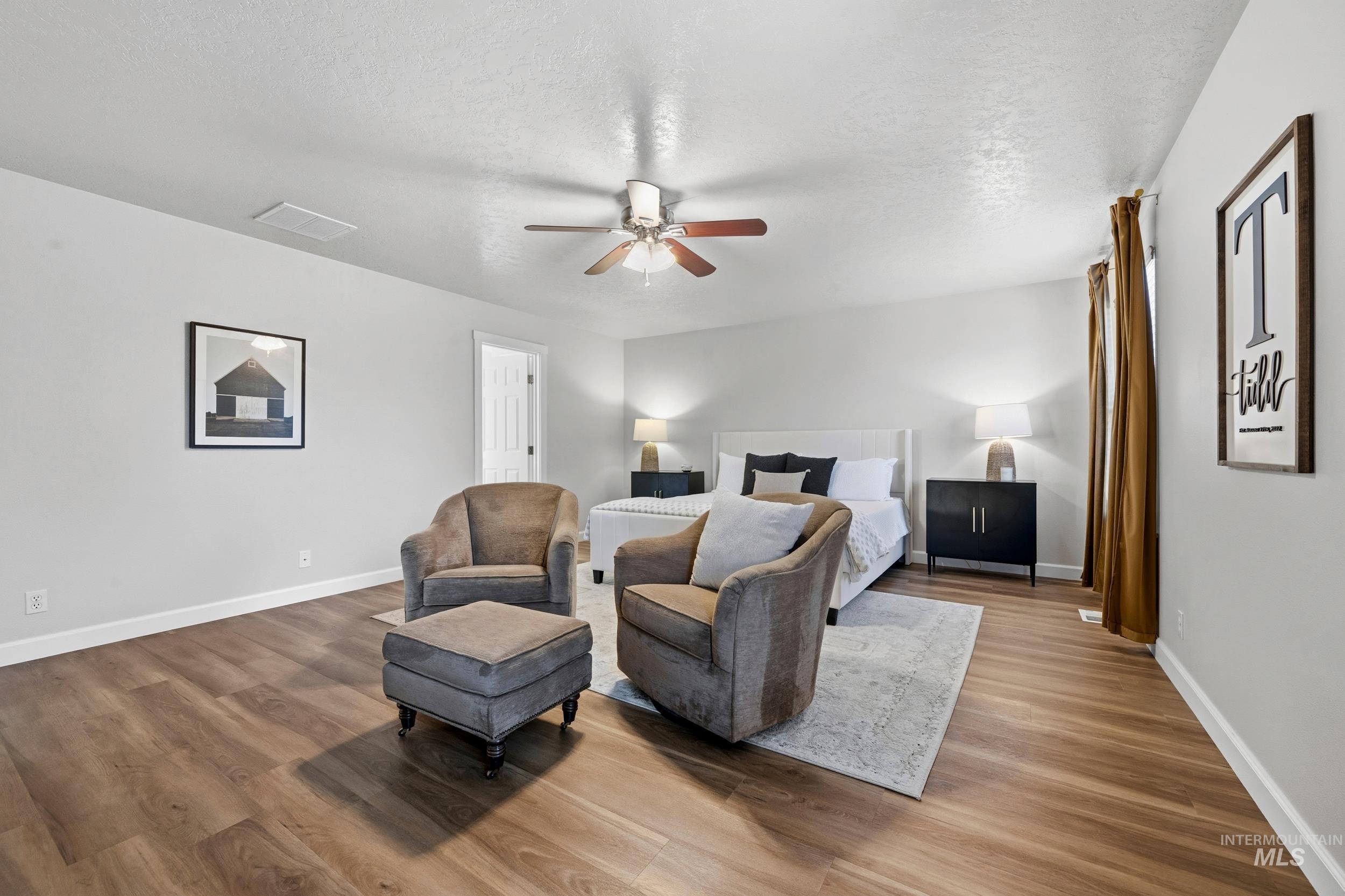 property viewer photo 25