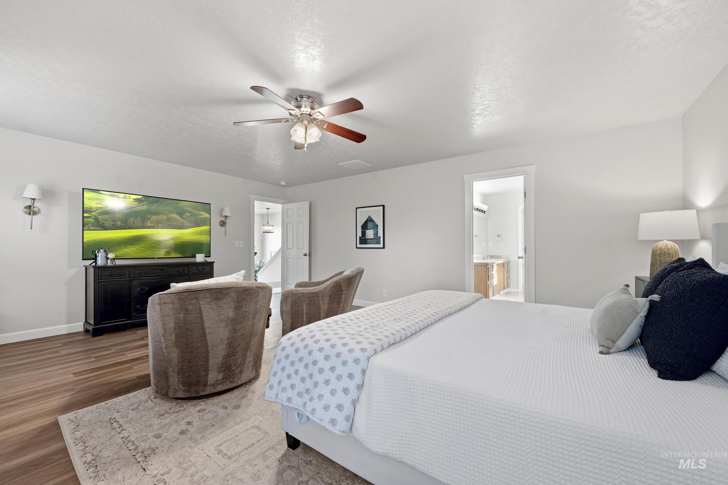 property viewer photo 26
