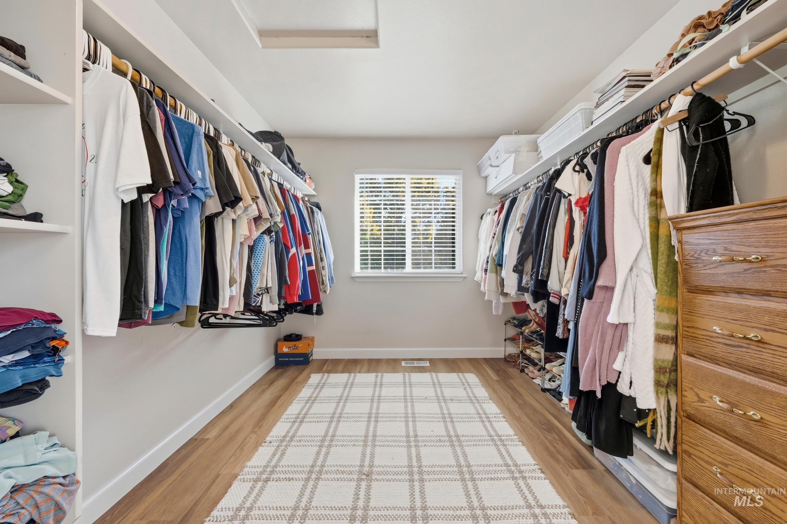 property viewer photo 30