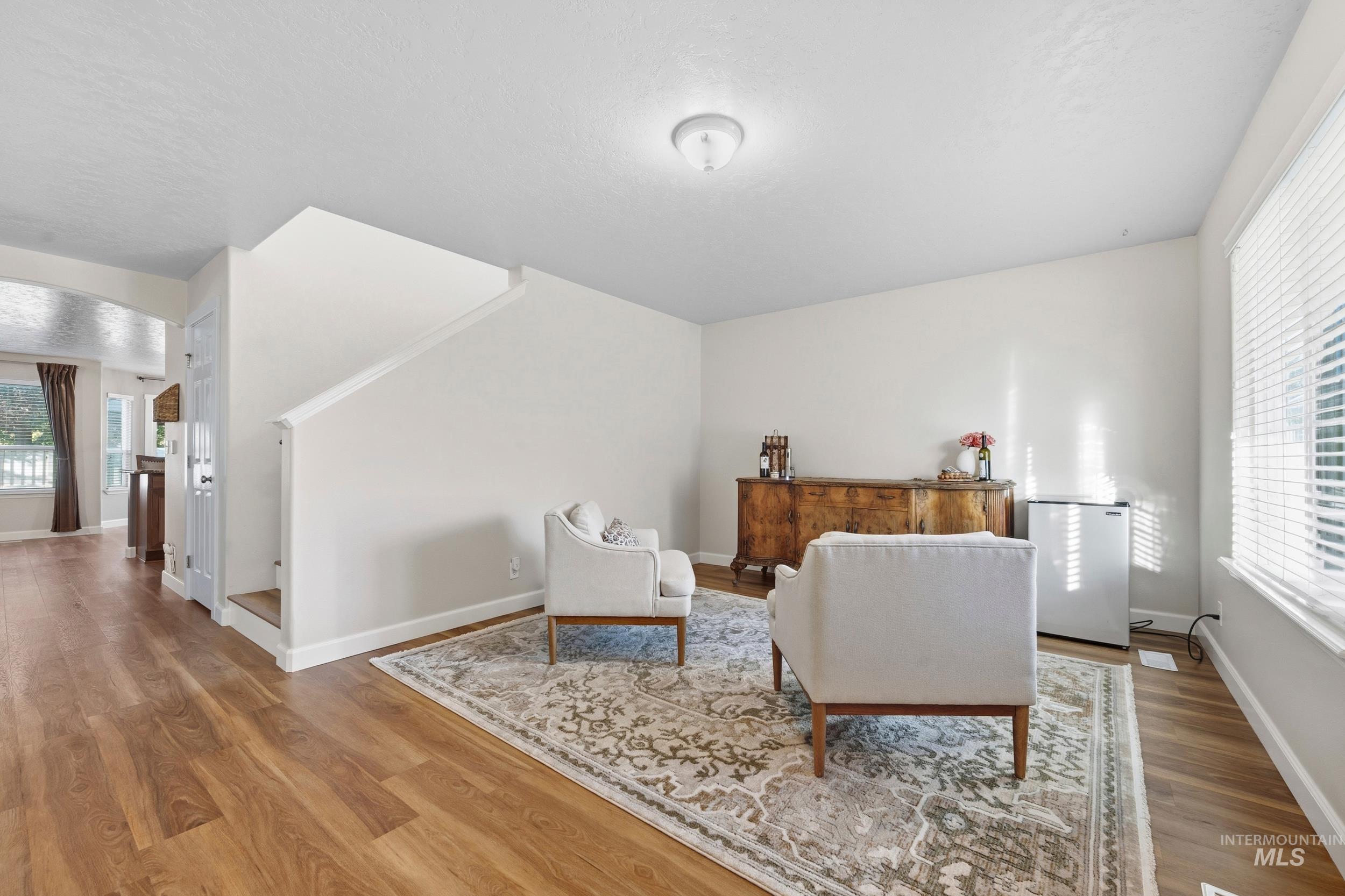 property viewer photo 4