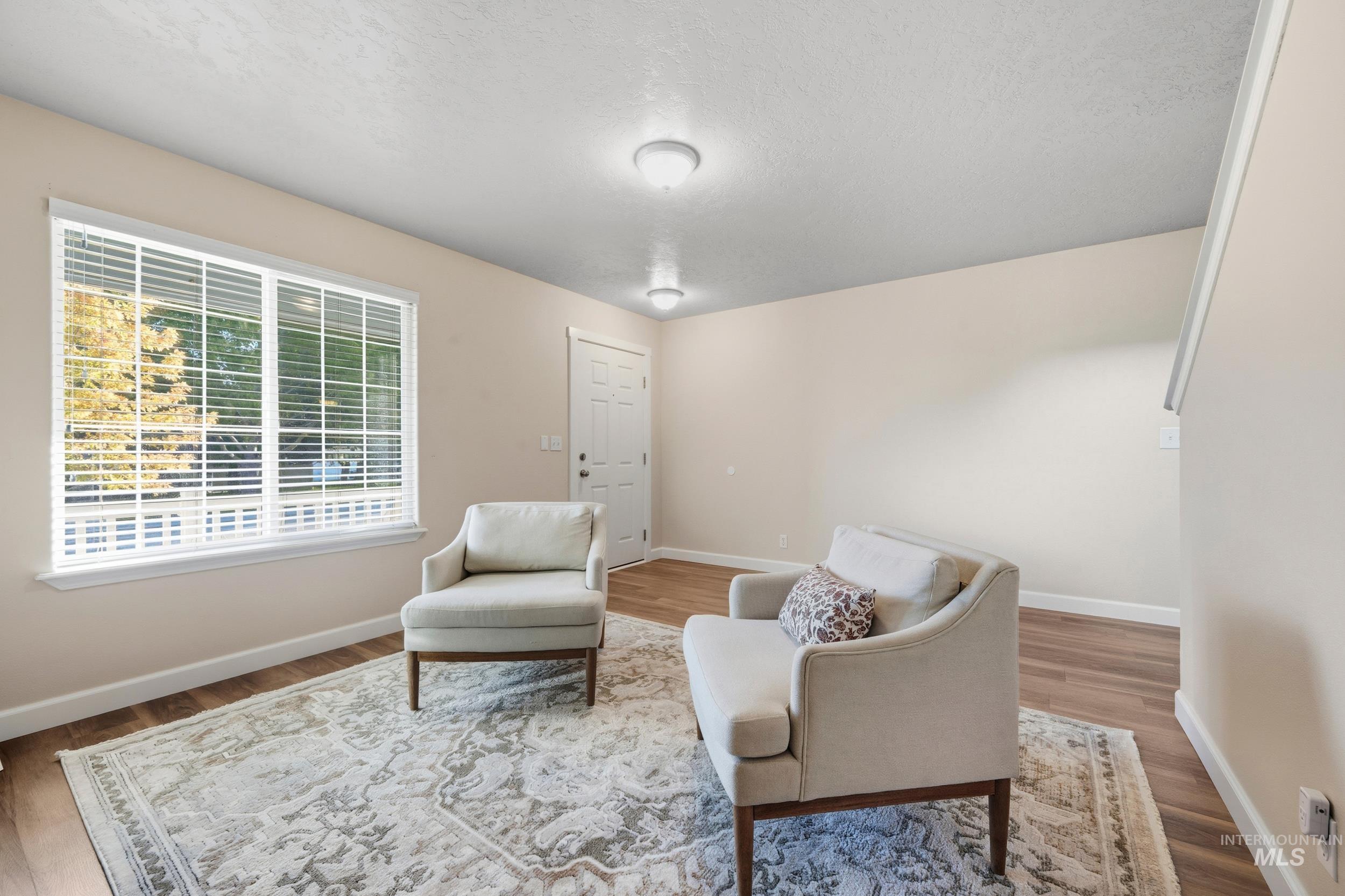 property viewer photo 5