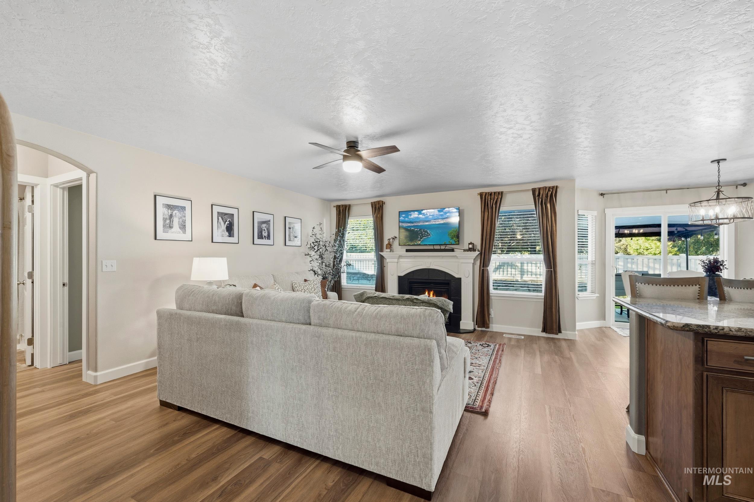 property viewer photo 6