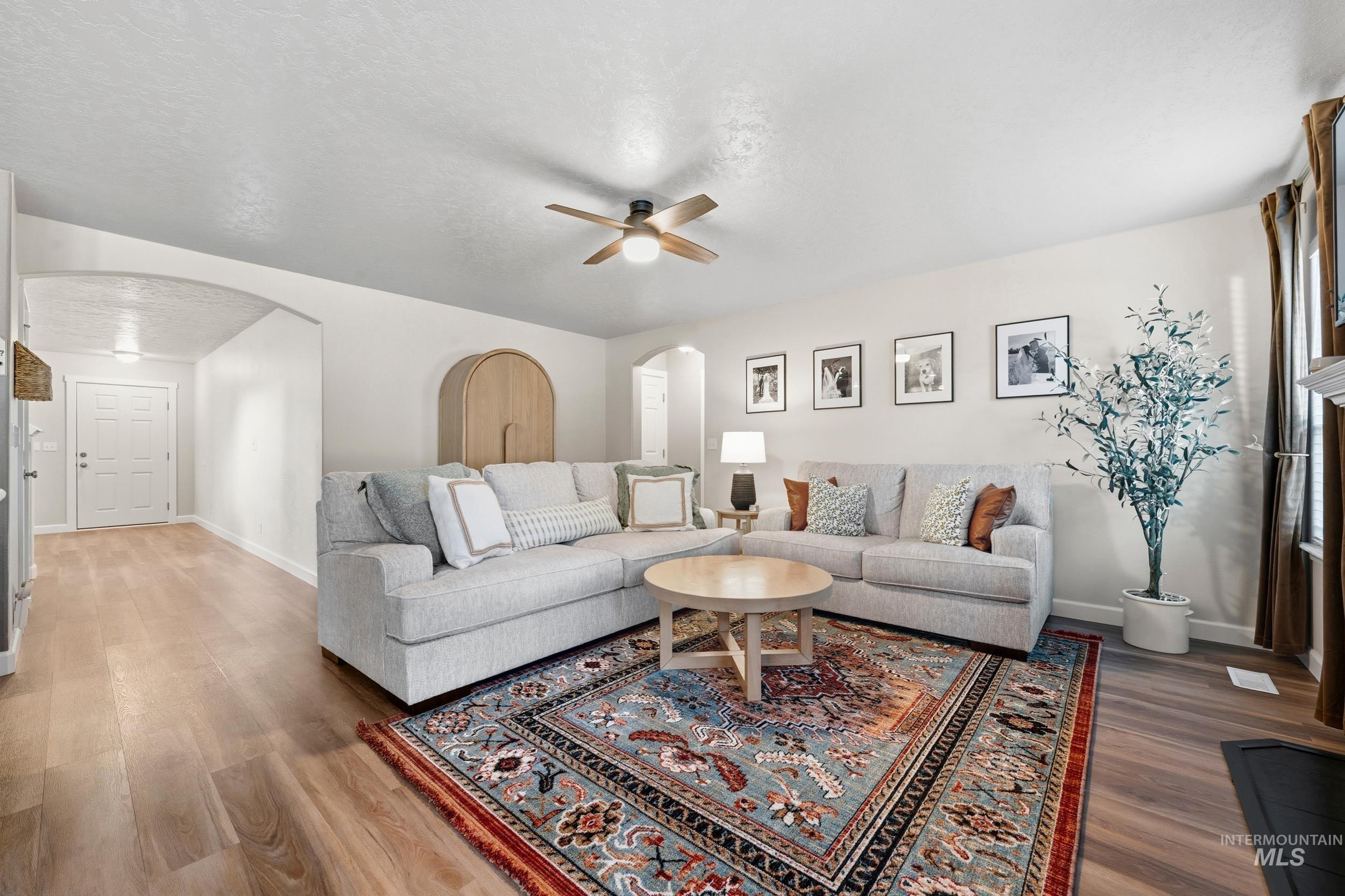 property viewer photo 7