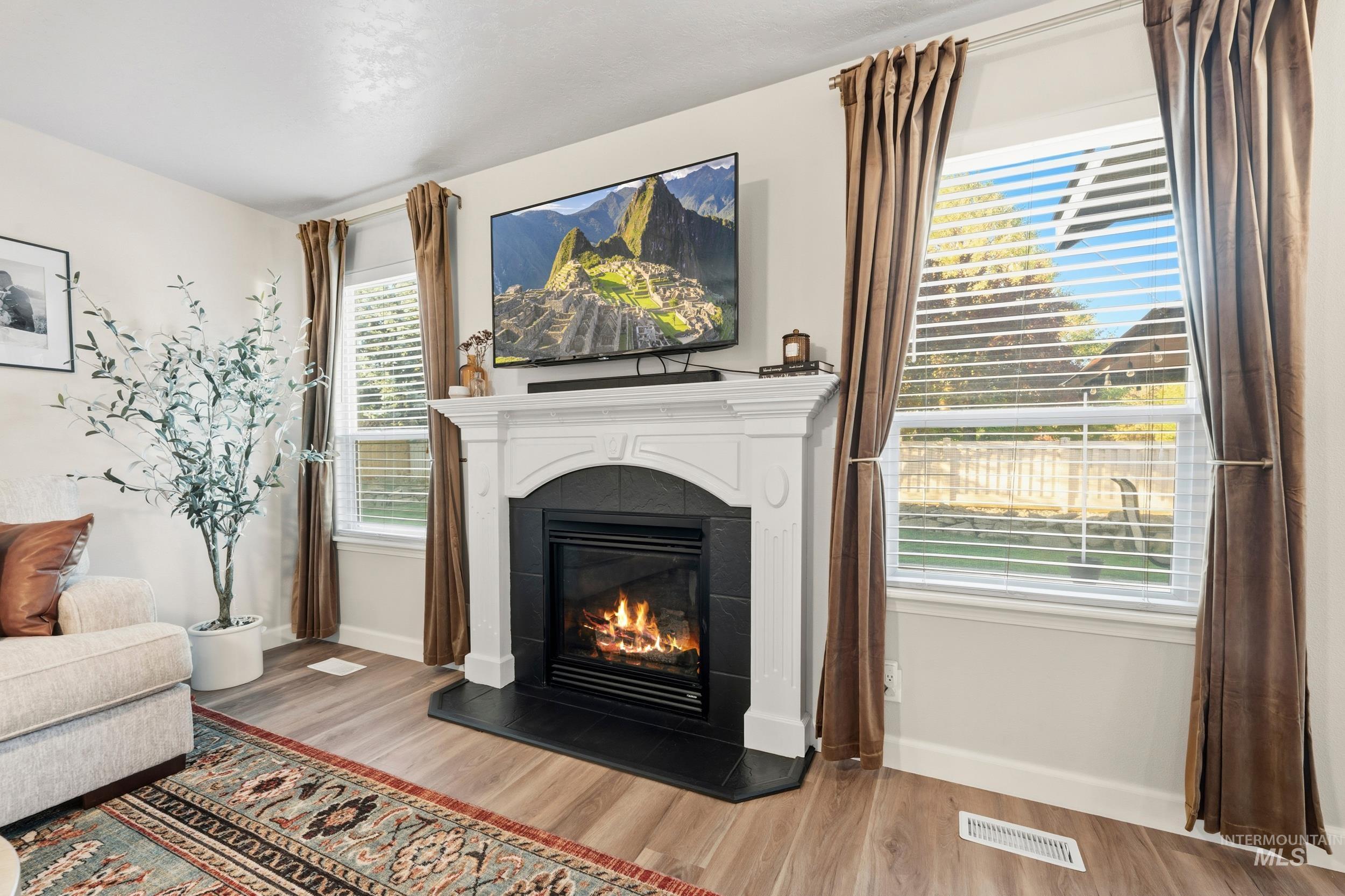 property viewer photo 8