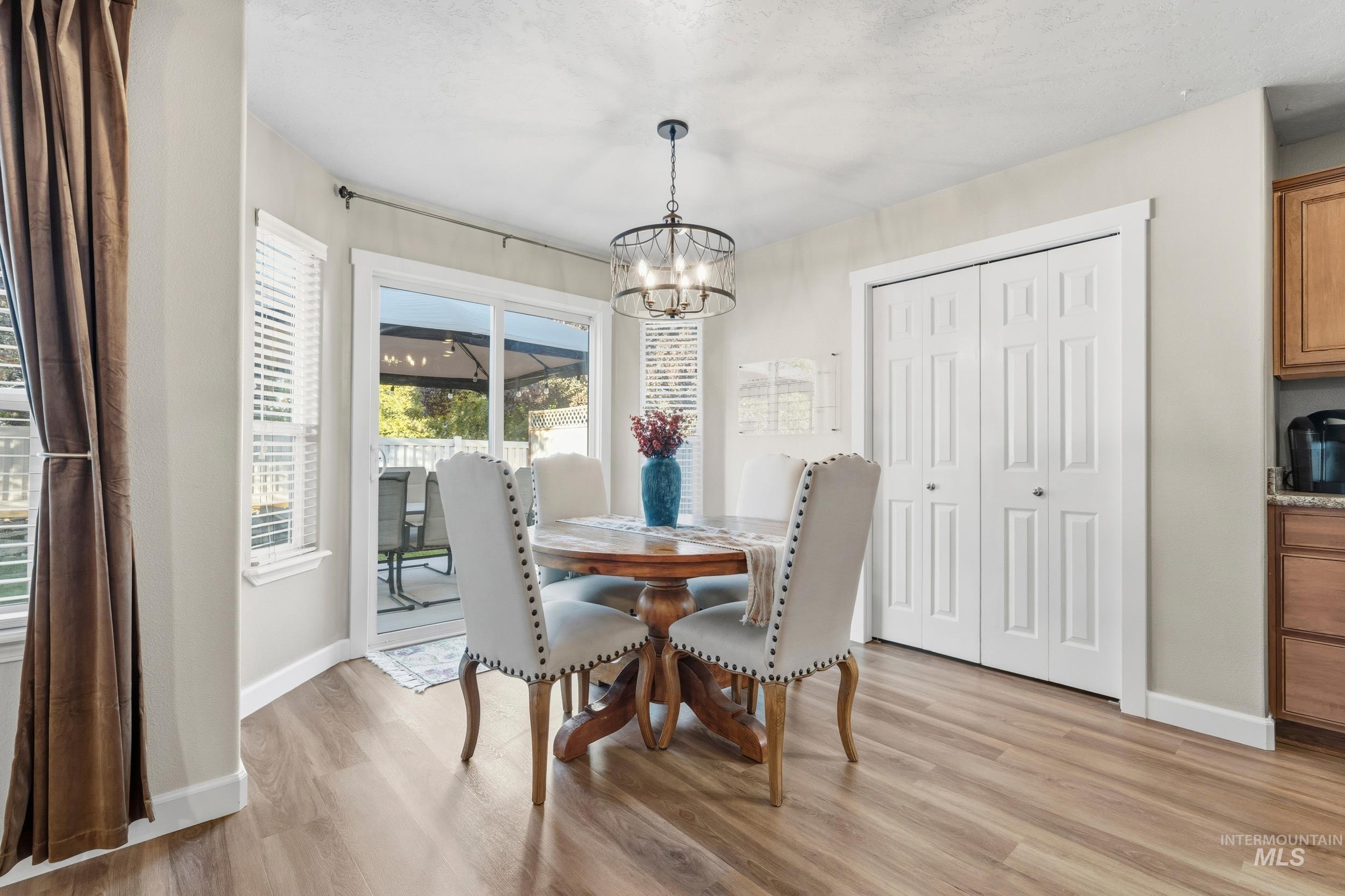 property viewer photo 9