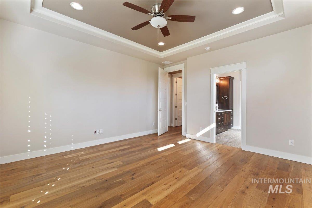 property viewer photo 18