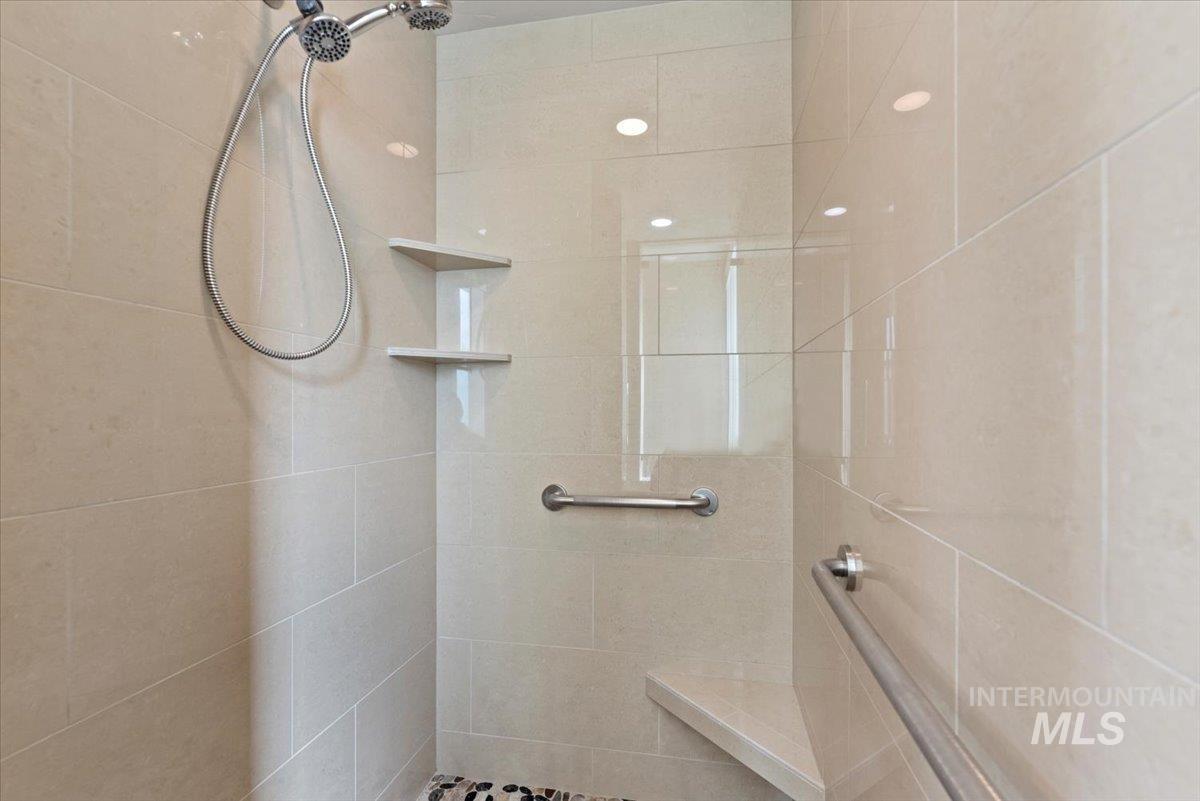 property viewer photo 21