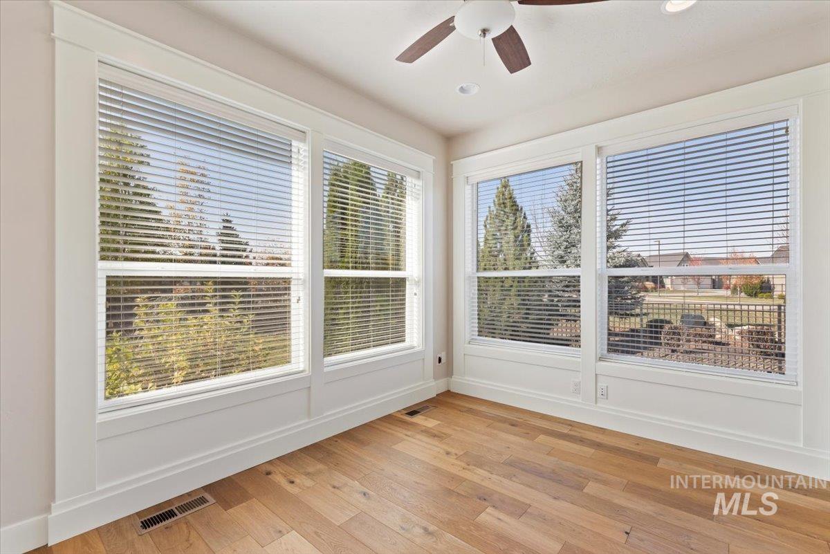property viewer photo 26