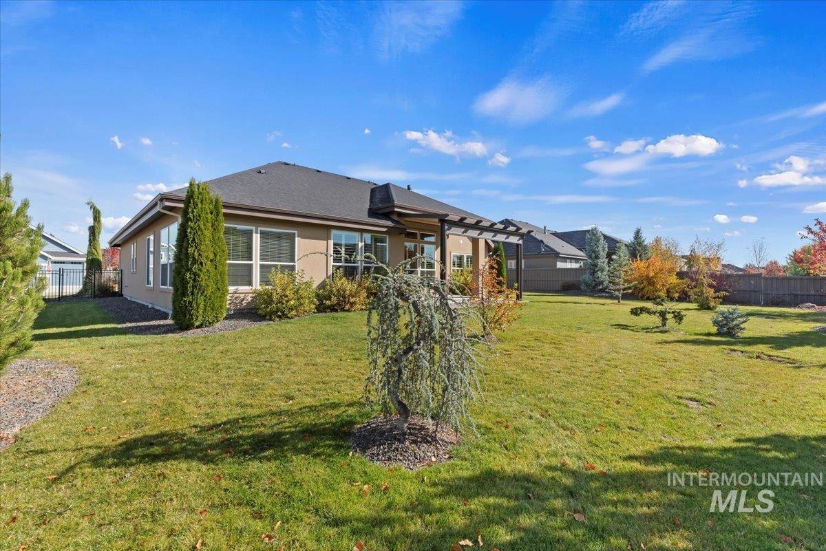 property viewer photo 30