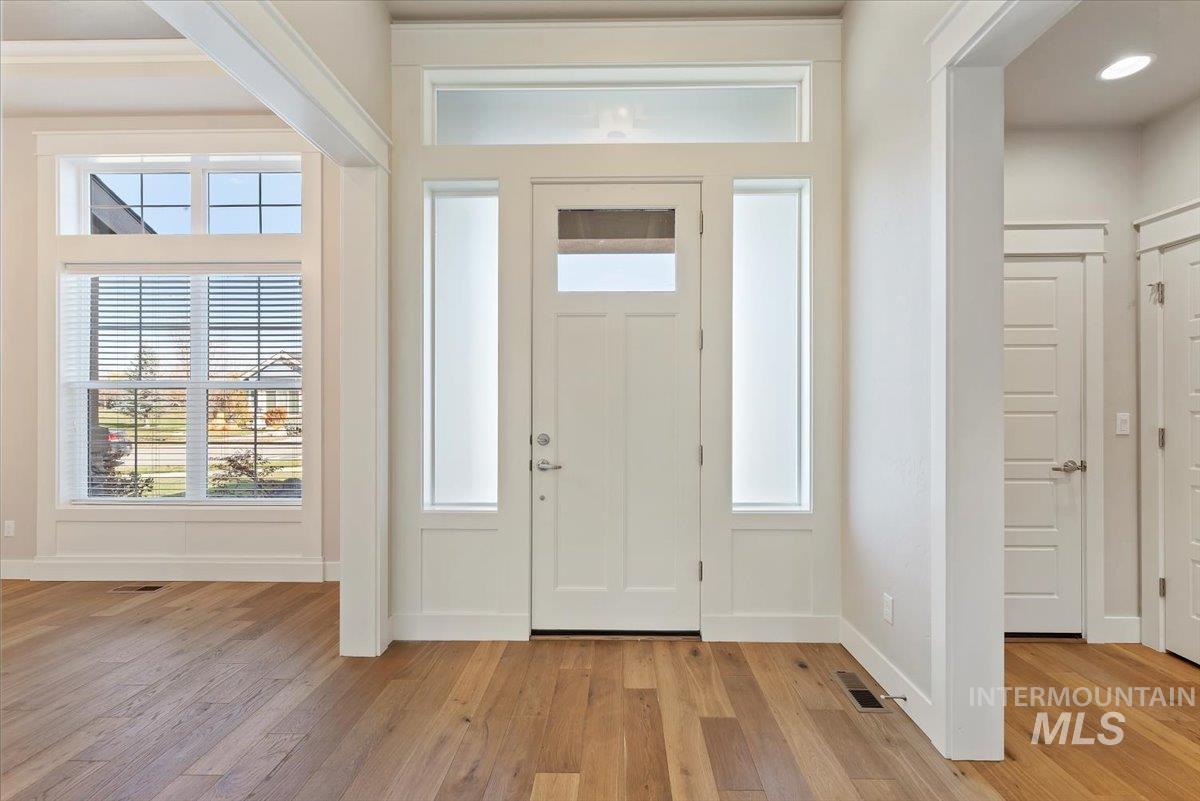 property viewer photo 4