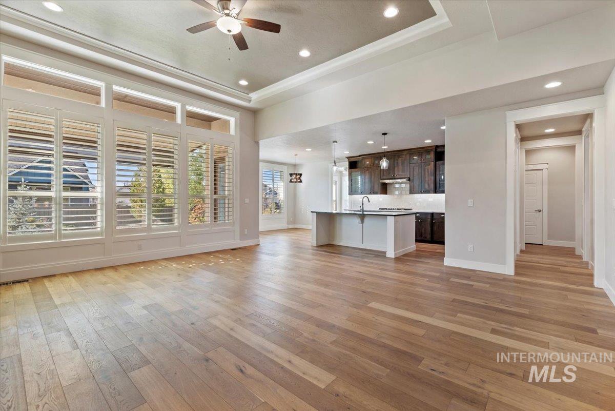 property viewer photo 6