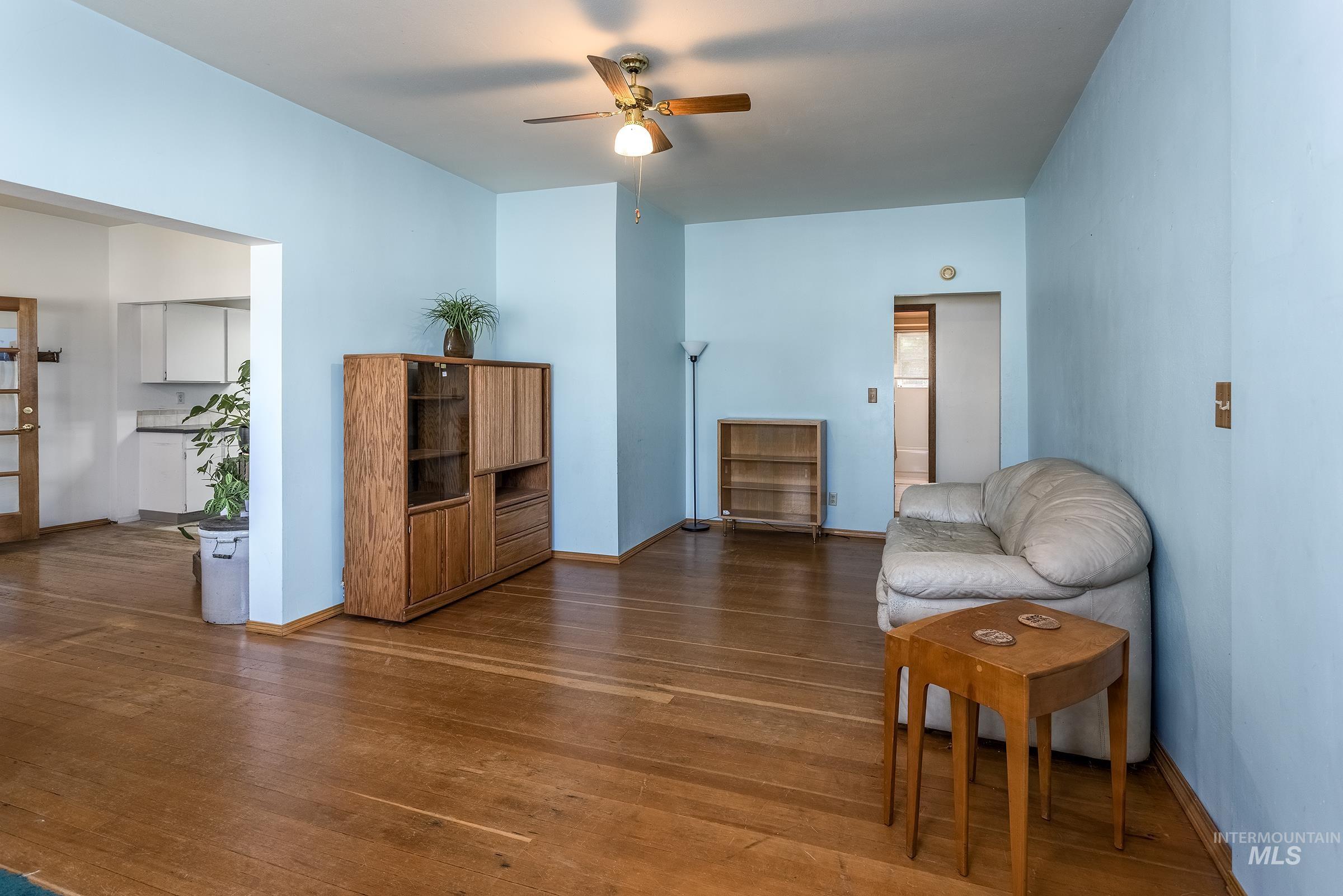 property viewer photo 1