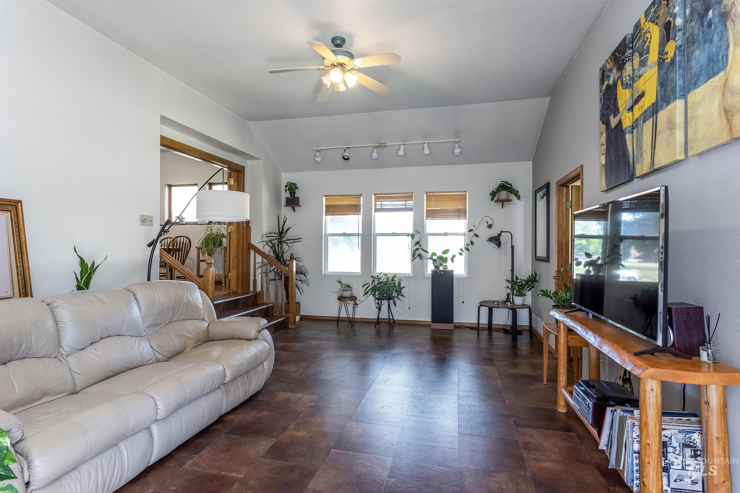 property viewer photo 14