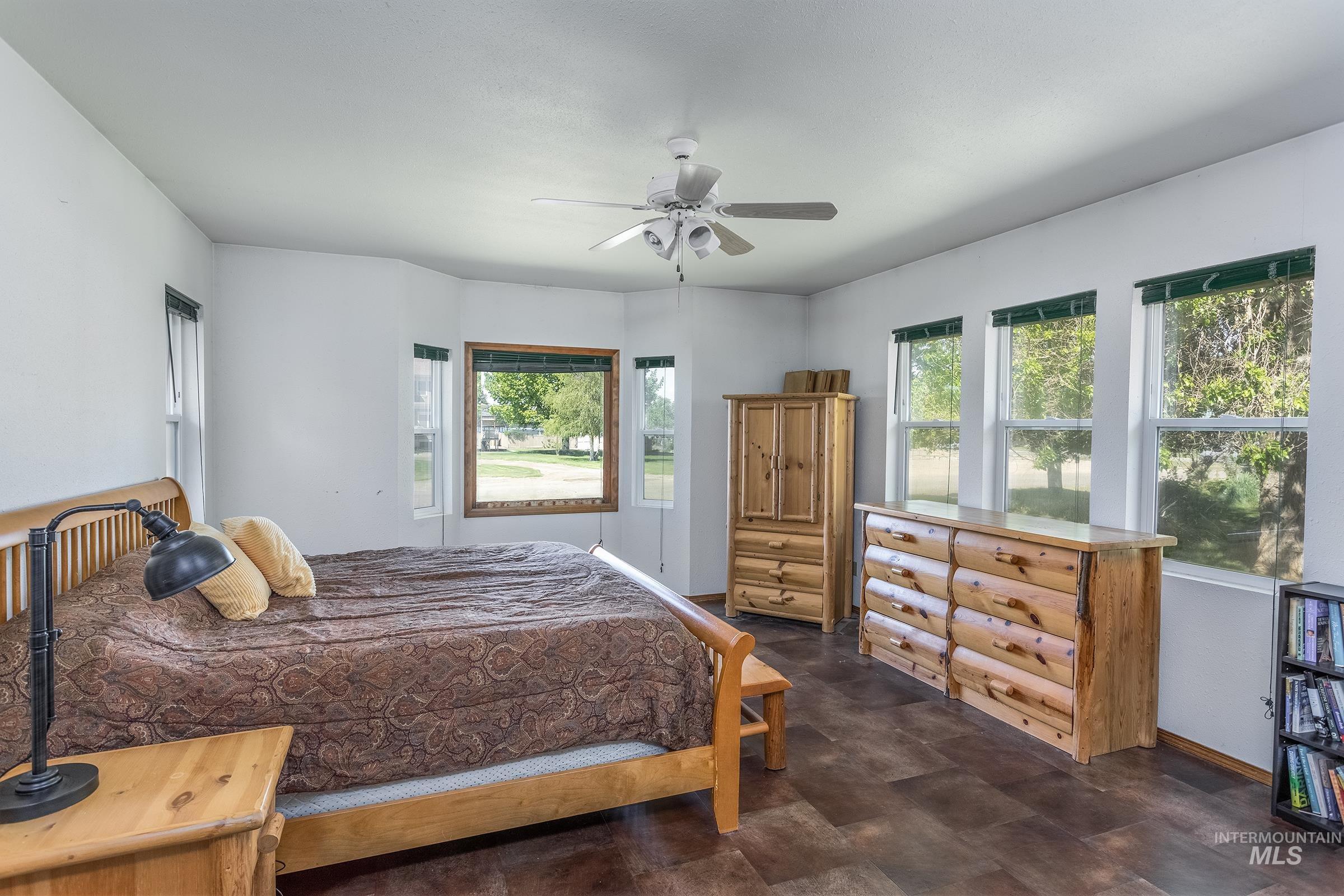 property viewer photo 15