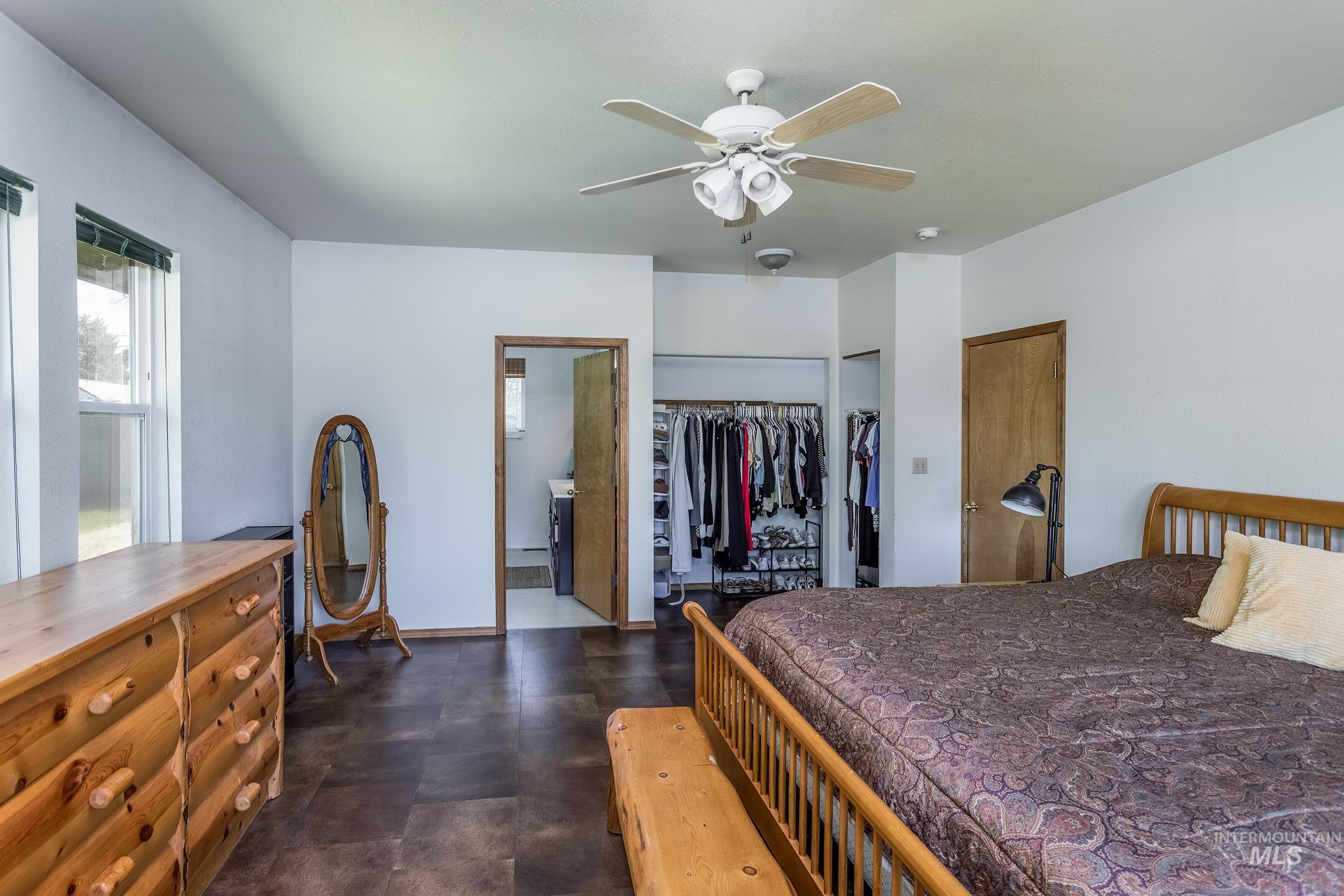 property viewer photo 16
