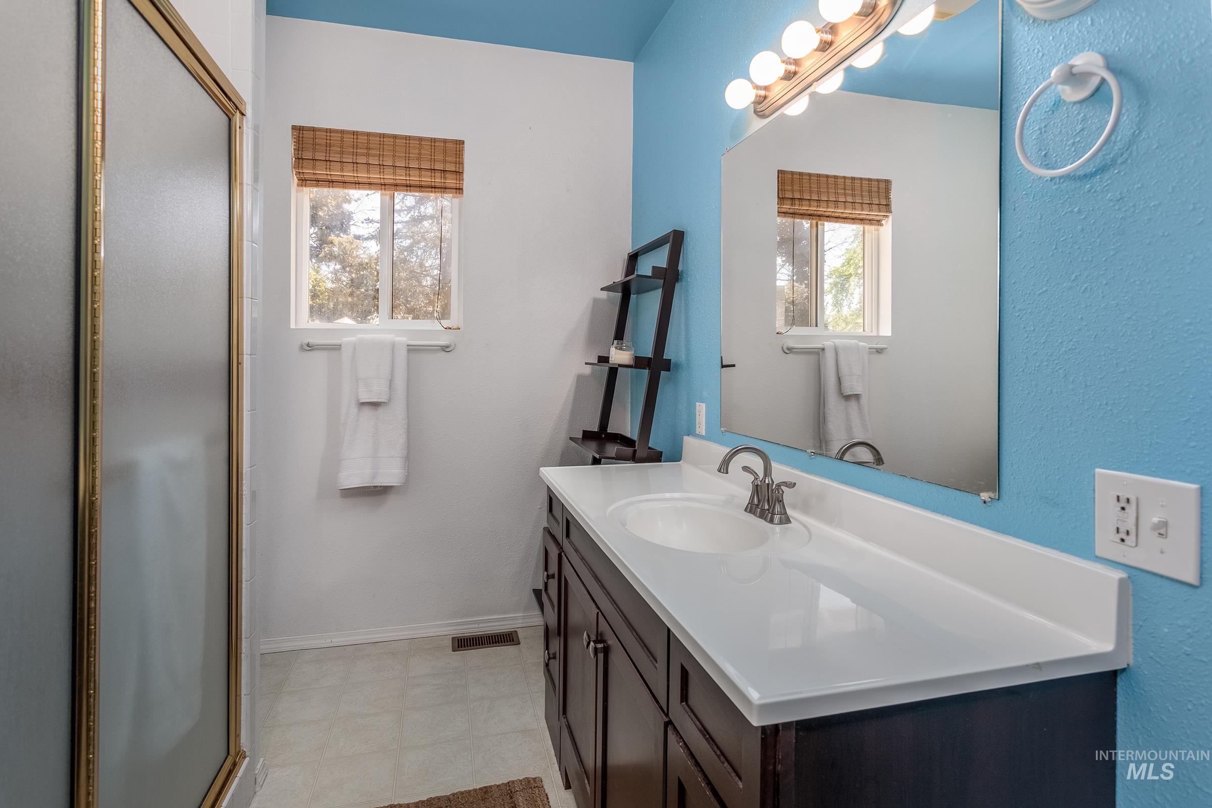 property viewer photo 17