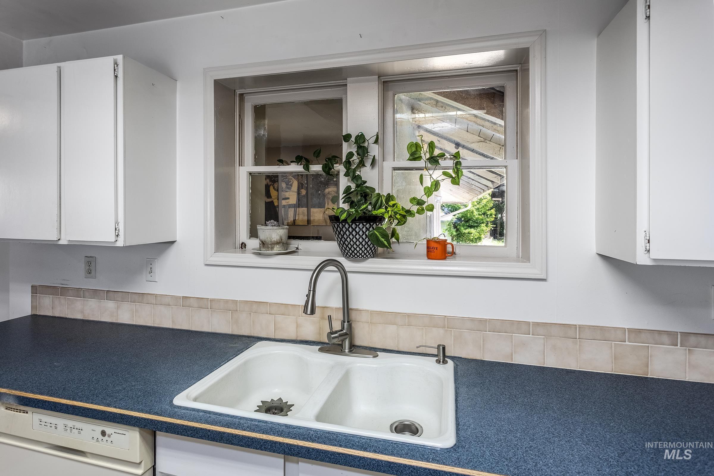 property viewer photo 6