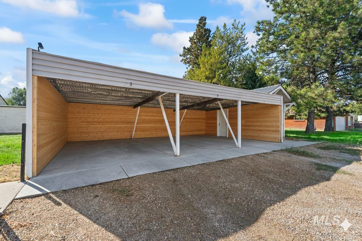 property viewer photo 16