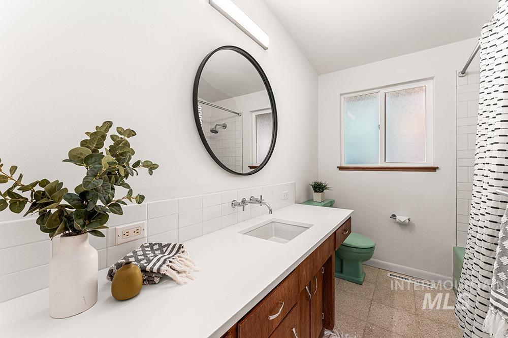 property viewer photo 13